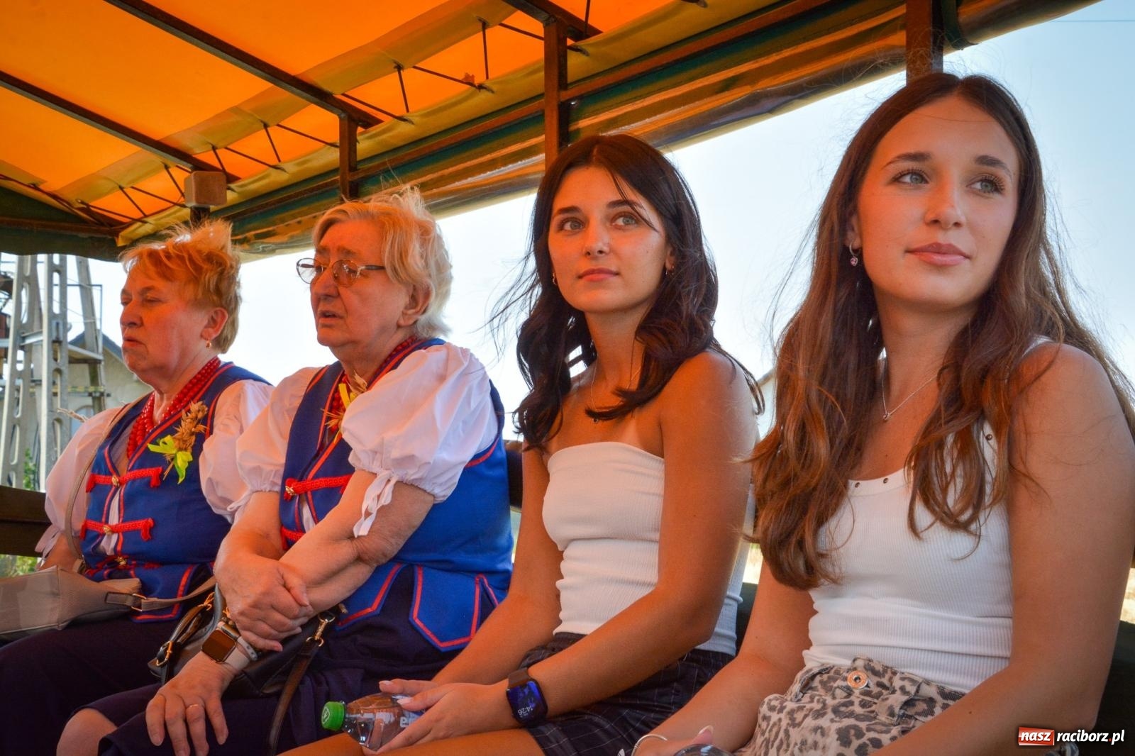 Zdjęcie w galerii na portalu naszraciborz.pl: Łańce rozpoczęły sezon dożynek w powiecie raciborskim [FOTO i WIDEO] wiadomości z regionu