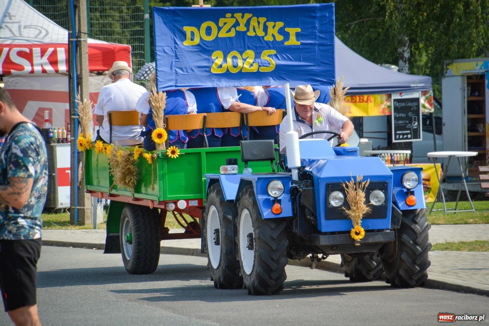Zdjęcie w galerii na portalu naszraciborz.pl: Łańce rozpoczęły sezon dożynek w powiecie raciborskim [FOTO i WIDEO] wiadomości z regionu