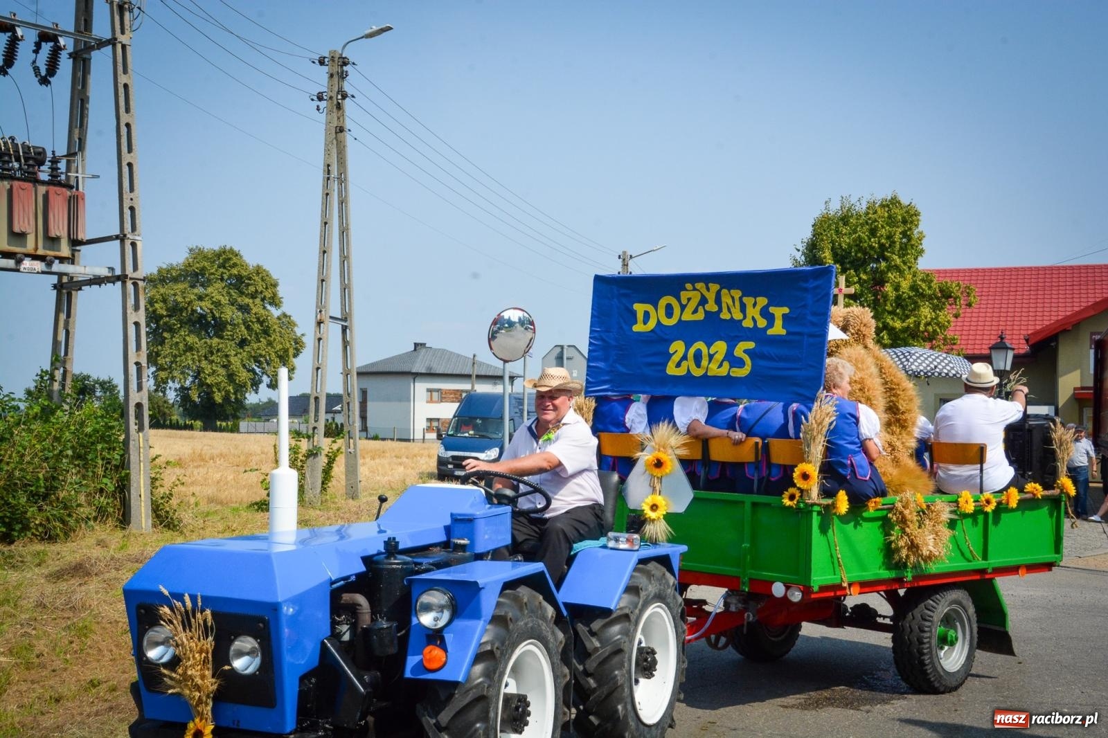Zdjęcie w galerii na portalu naszraciborz.pl: Łańce rozpoczęły sezon dożynek w powiecie raciborskim [FOTO i WIDEO] wiadomości z regionu