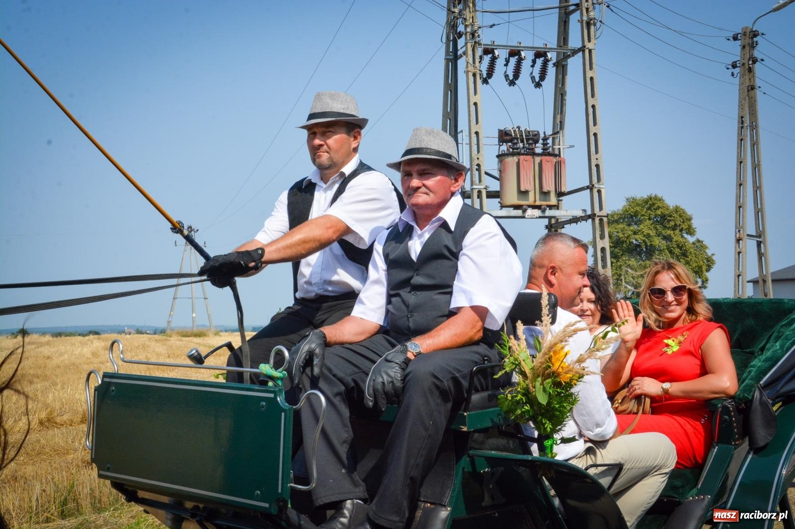 Zdjęcie w galerii na portalu naszraciborz.pl: Łańce rozpoczęły sezon dożynek w powiecie raciborskim [FOTO i WIDEO] wiadomości z regionu