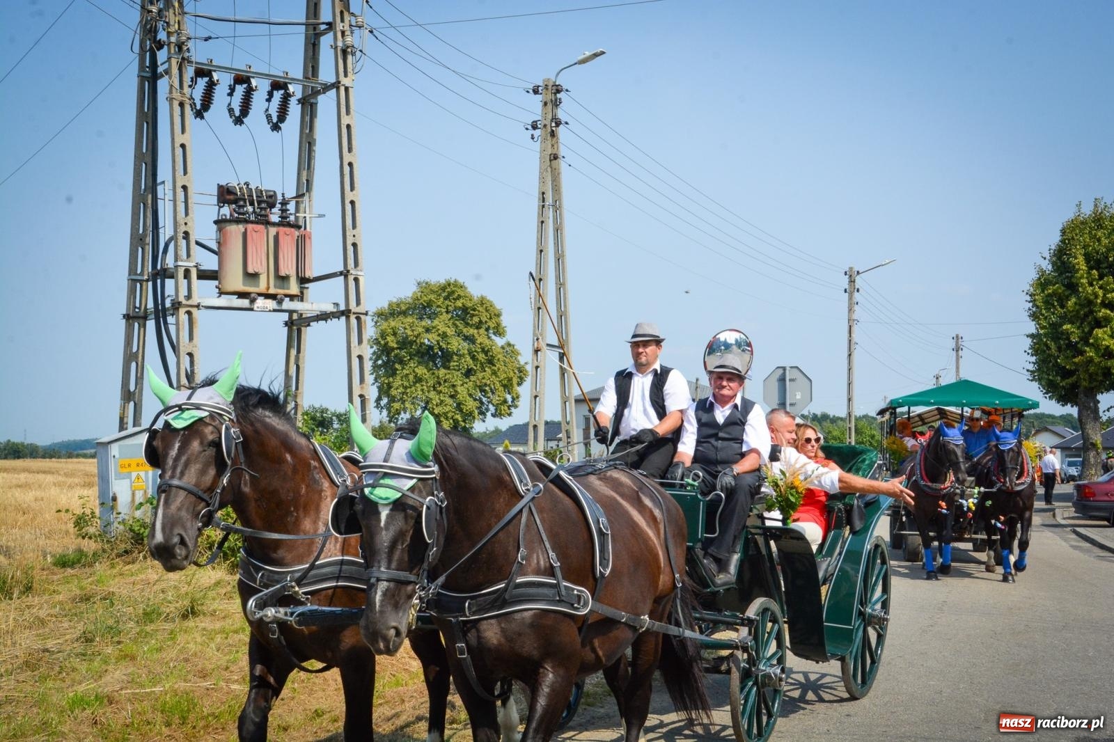 Zdjęcie w galerii na portalu naszraciborz.pl: Łańce rozpoczęły sezon dożynek w powiecie raciborskim [FOTO i WIDEO] wiadomości z regionu