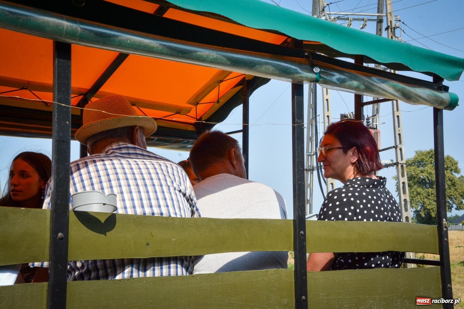 Zdjęcie w galerii na portalu naszraciborz.pl: Łańce rozpoczęły sezon dożynek w powiecie raciborskim [FOTO i WIDEO] wiadomości z regionu