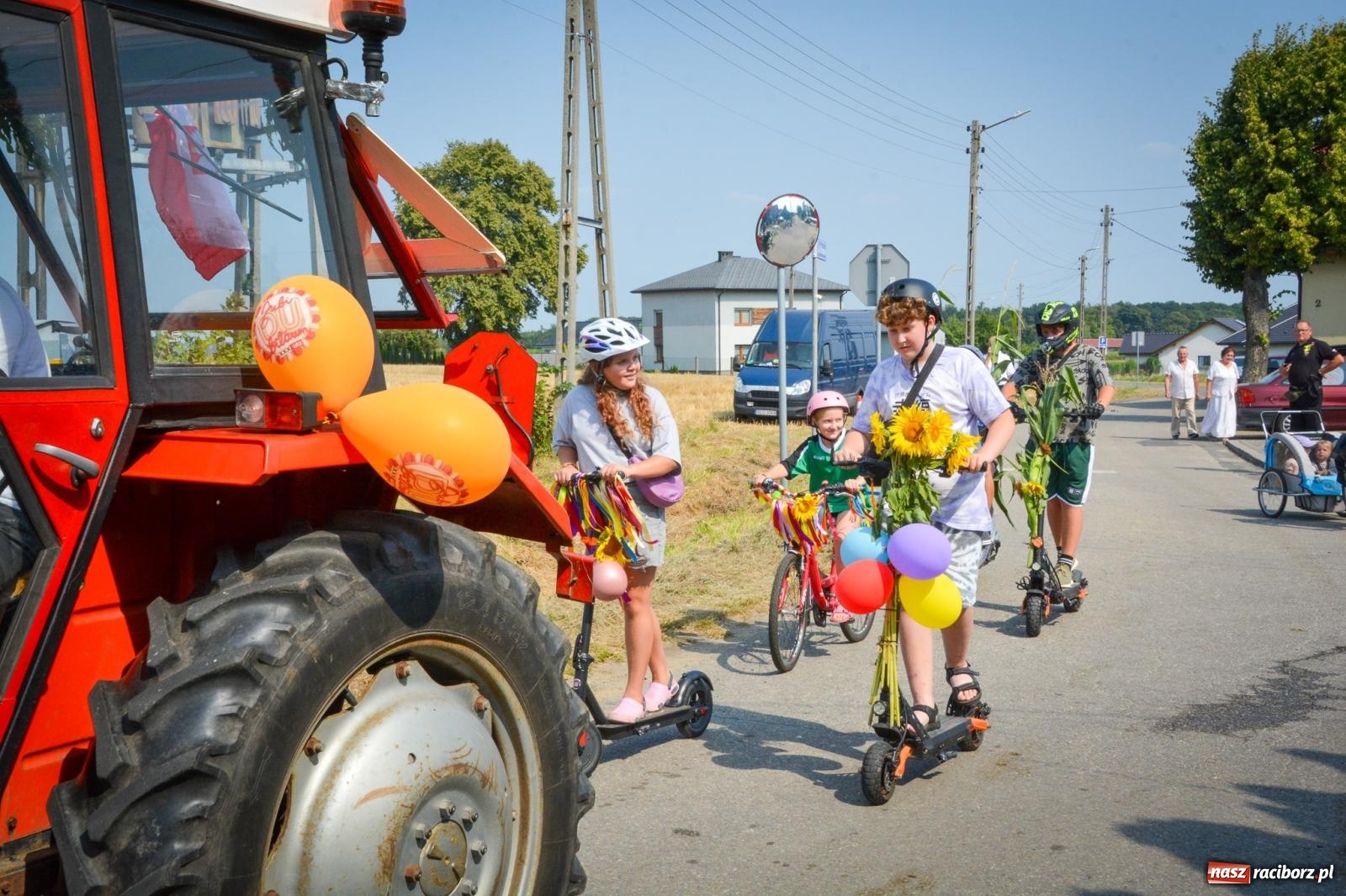 Zdjęcie w galerii na portalu naszraciborz.pl: Łańce rozpoczęły sezon dożynek w powiecie raciborskim [FOTO i WIDEO] wiadomości z regionu