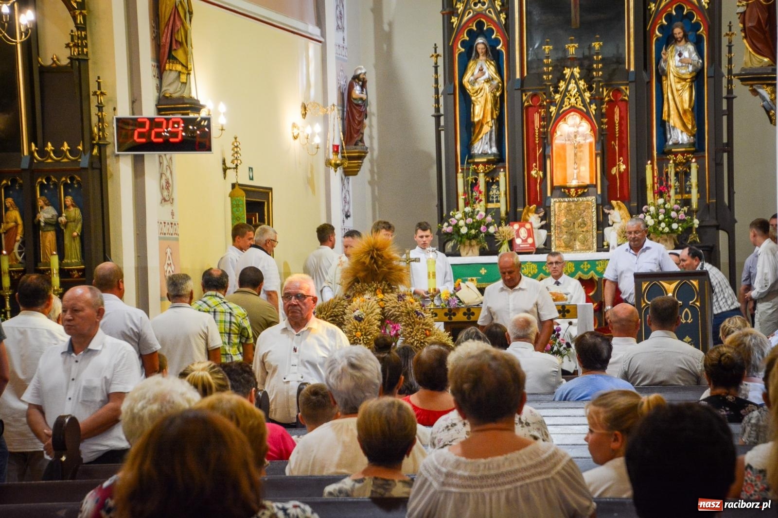 Zdjęcie w galerii na portalu naszraciborz.pl: Dożynki w Cyprzanowie rozpoczęły sezon świętowania plonów w gminie Pietrowice Wielkie wiadomości z regionu