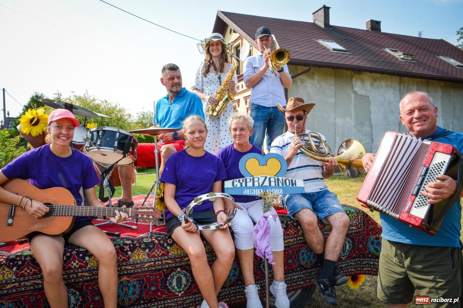 Zdjęcie w galerii na portalu naszraciborz.pl: Dożynki w Cyprzanowie rozpoczęły sezon świętowania plonów w gminie Pietrowice Wielkie wiadomości z regionu