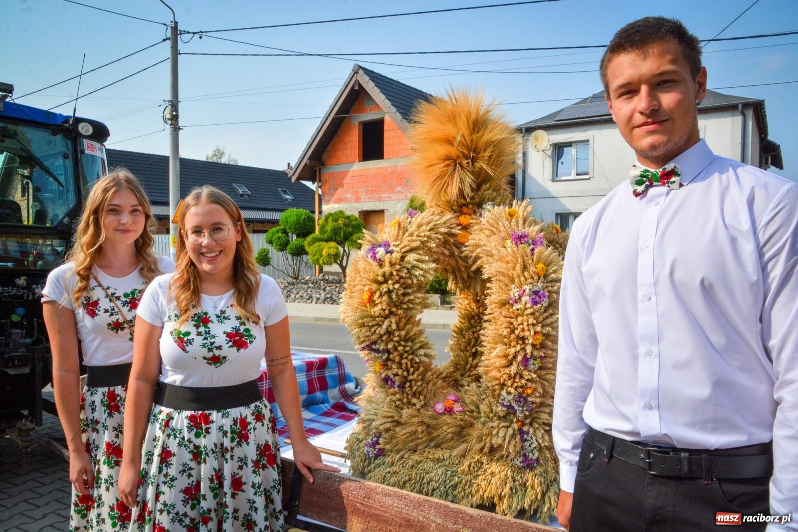 Zdjęcie w galerii na portalu naszraciborz.pl: Dożynki w Cyprzanowie rozpoczęły sezon świętowania plonów w gminie Pietrowice Wielkie wiadomości z regionu