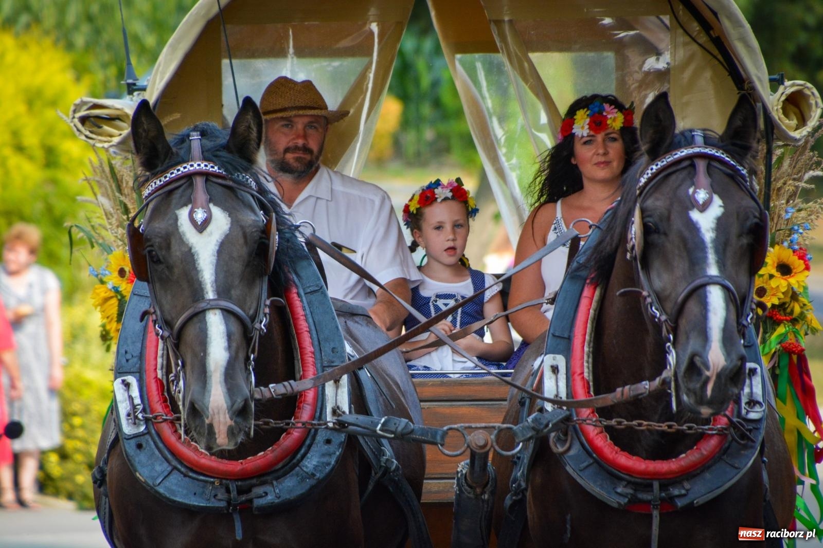 Zdjęcie w galerii na portalu naszraciborz.pl: Dożynki w Cyprzanowie rozpoczęły sezon świętowania plonów w gminie Pietrowice Wielkie wiadomości z regionu