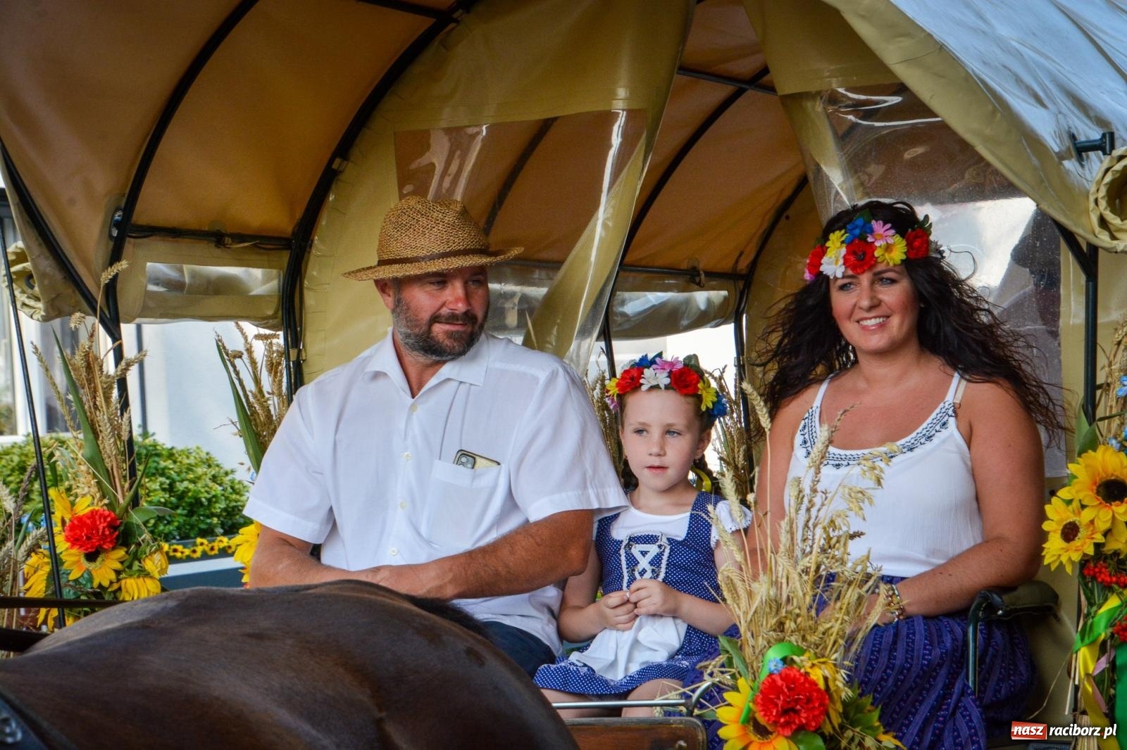 Zdjęcie w galerii na portalu naszraciborz.pl: Dożynki w Cyprzanowie rozpoczęły sezon świętowania plonów w gminie Pietrowice Wielkie wiadomości z regionu