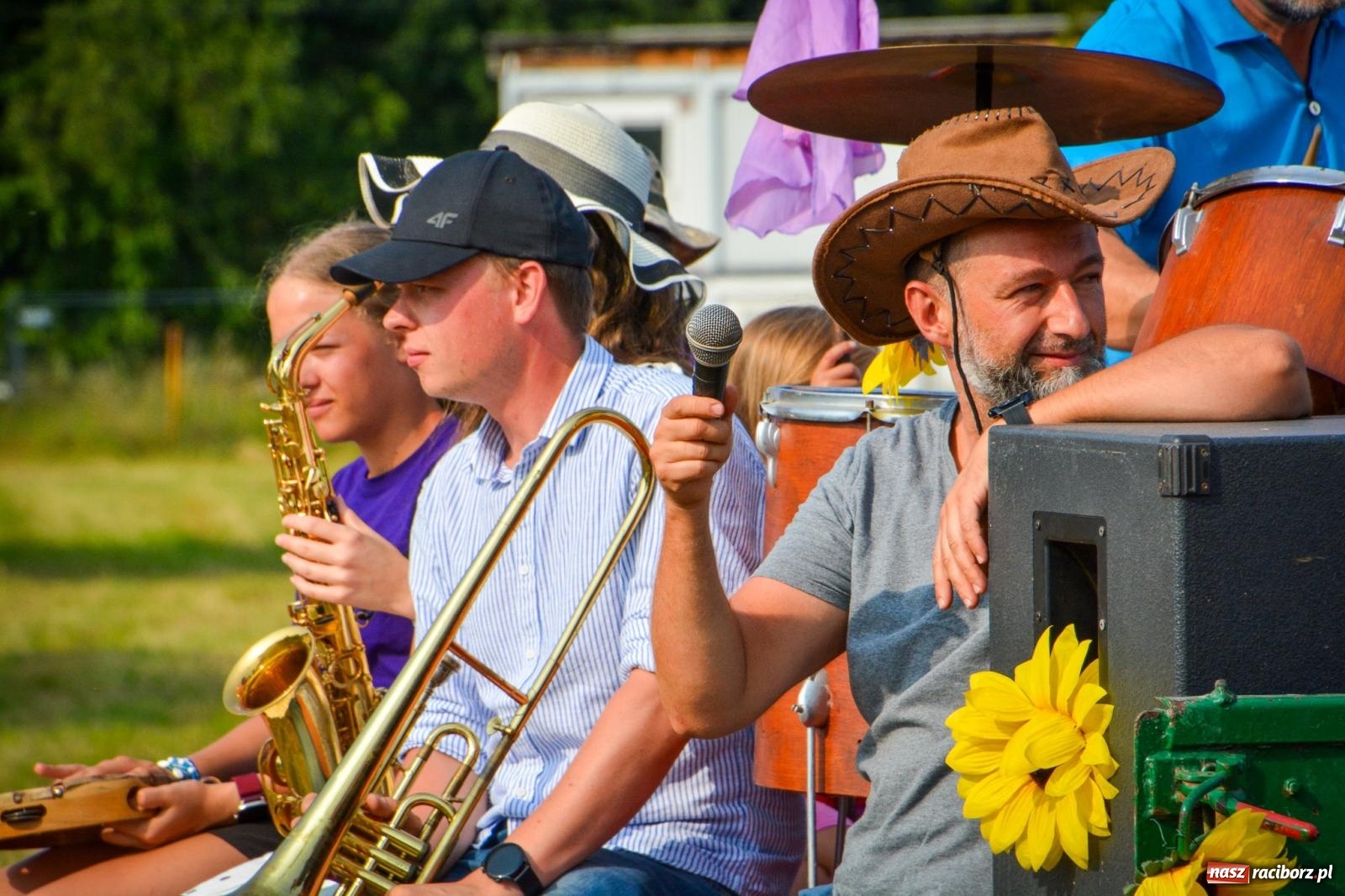 Zdjęcie w galerii na portalu naszraciborz.pl: Dożynki w Cyprzanowie rozpoczęły sezon świętowania plonów w gminie Pietrowice Wielkie wiadomości z regionu