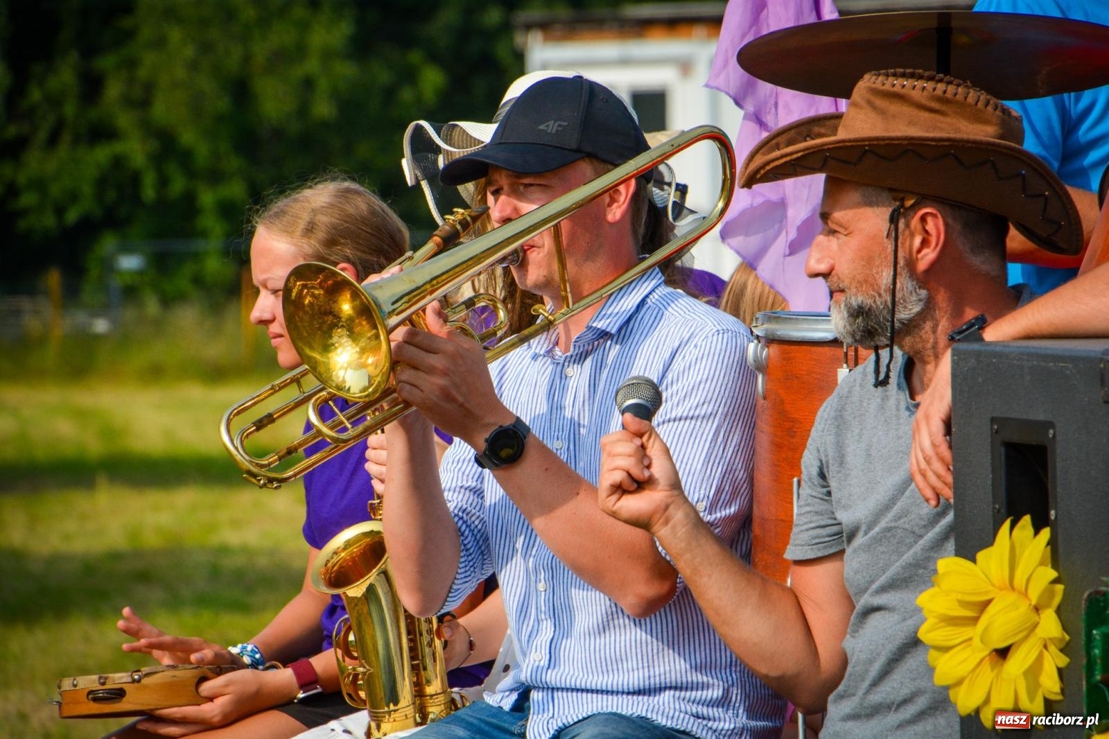 Zdjęcie w galerii na portalu naszraciborz.pl: Dożynki w Cyprzanowie rozpoczęły sezon świętowania plonów w gminie Pietrowice Wielkie wiadomości z regionu