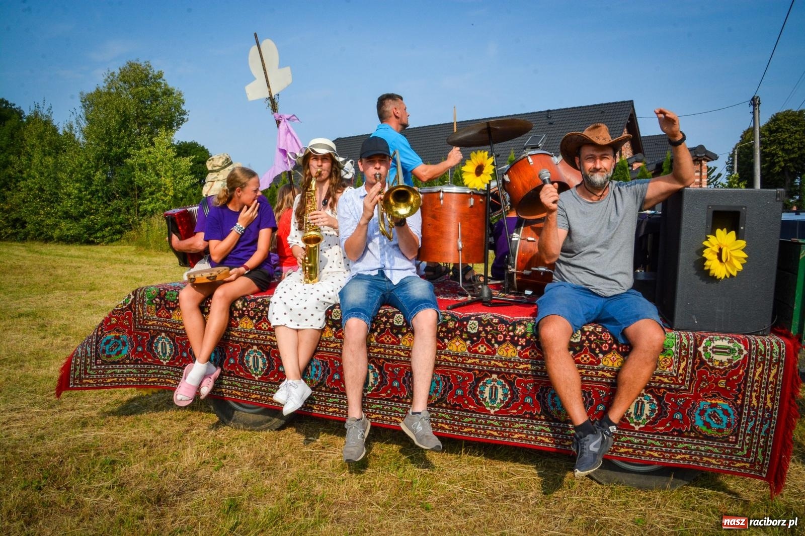 Zdjęcie w galerii na portalu naszraciborz.pl: Dożynki w Cyprzanowie rozpoczęły sezon świętowania plonów w gminie Pietrowice Wielkie wiadomości z regionu