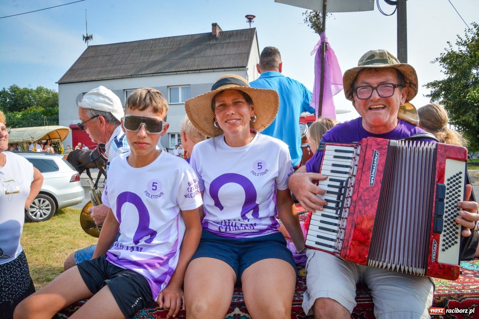 Zdjęcie w galerii na portalu naszraciborz.pl: Dożynki w Cyprzanowie rozpoczęły sezon świętowania plonów w gminie Pietrowice Wielkie wiadomości z regionu