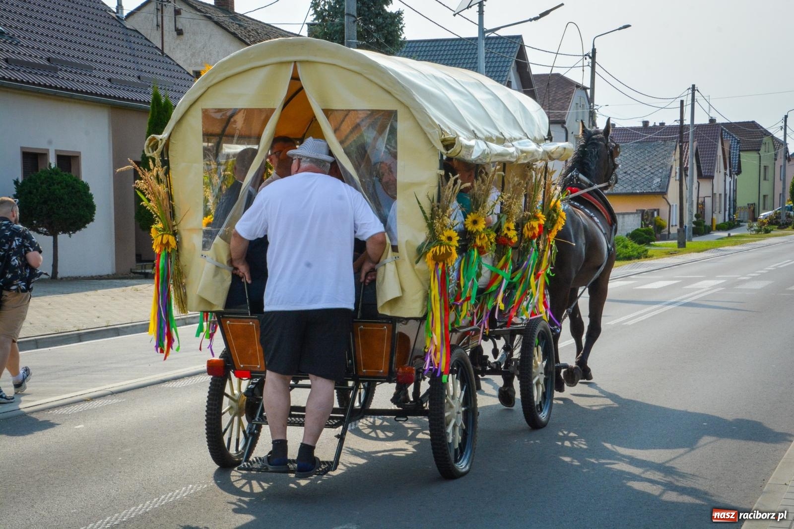 Zdjęcie w galerii na portalu naszraciborz.pl: Dożynki w Cyprzanowie rozpoczęły sezon świętowania plonów w gminie Pietrowice Wielkie wiadomości z regionu