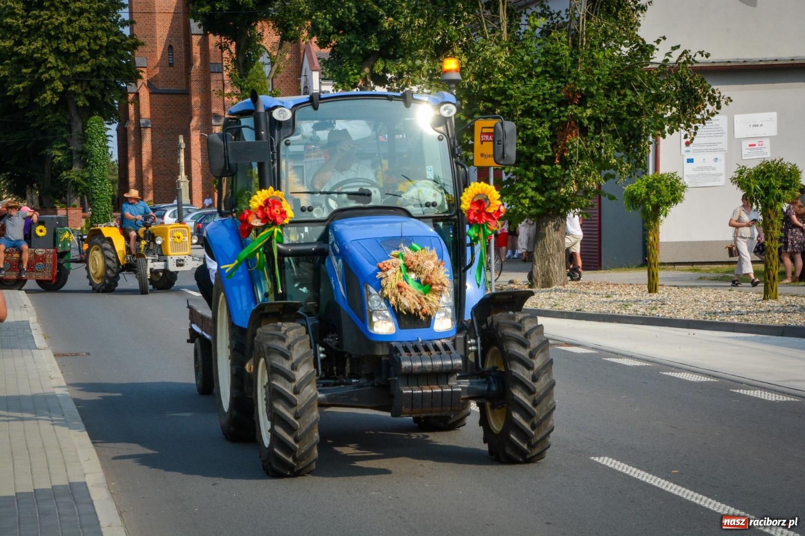 Zdjęcie w galerii na portalu naszraciborz.pl: Dożynki w Cyprzanowie rozpoczęły sezon świętowania plonów w gminie Pietrowice Wielkie wiadomości z regionu