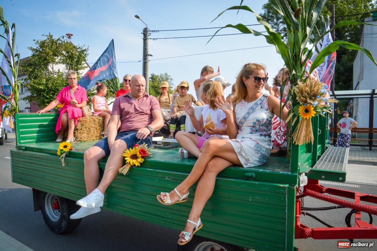 Zdjęcie w galerii na portalu naszraciborz.pl: Dożynki w Cyprzanowie rozpoczęły sezon świętowania plonów w gminie Pietrowice Wielkie wiadomości z regionu