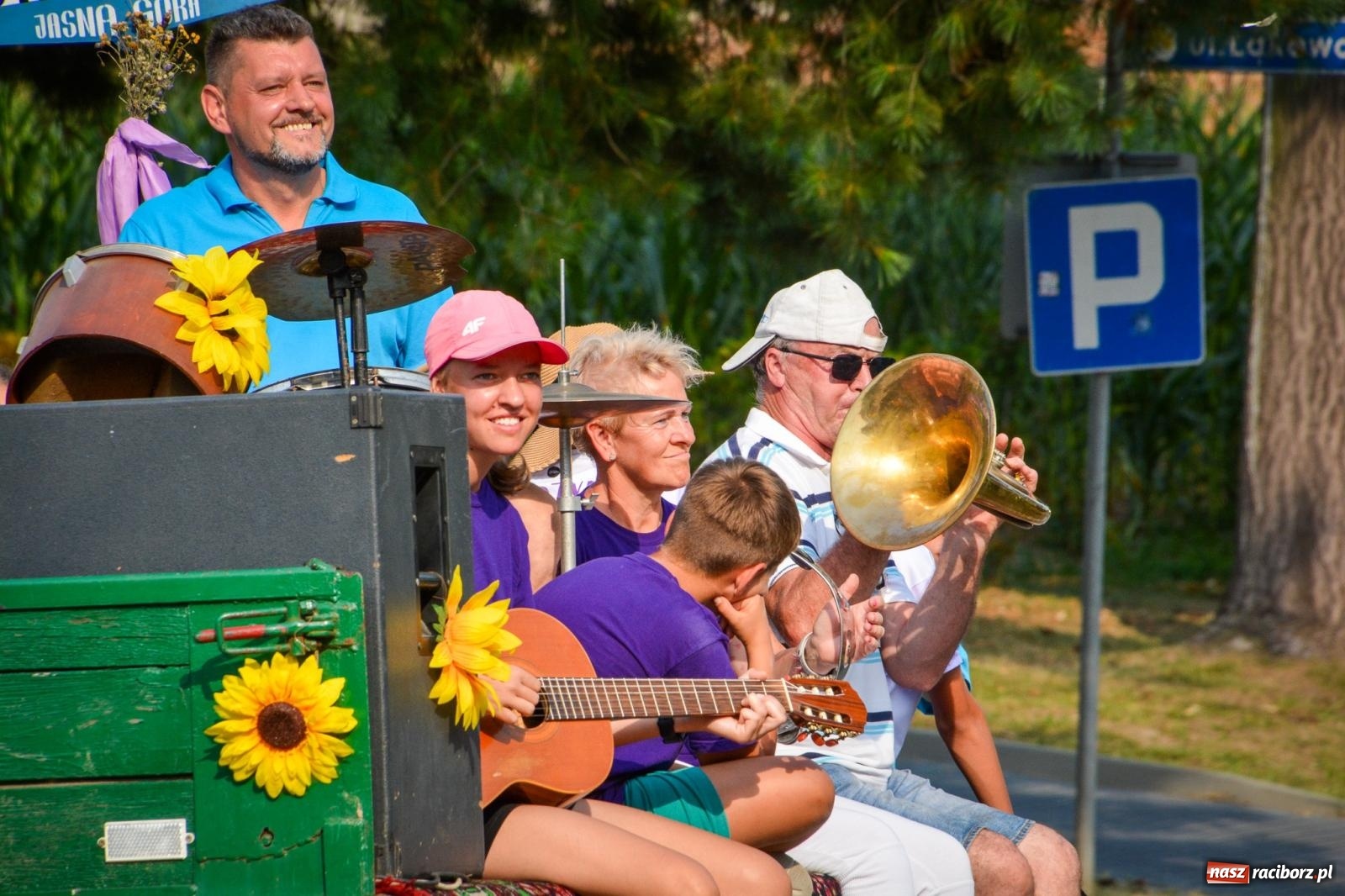 Zdjęcie w galerii na portalu naszraciborz.pl: Dożynki w Cyprzanowie rozpoczęły sezon świętowania plonów w gminie Pietrowice Wielkie wiadomości z regionu