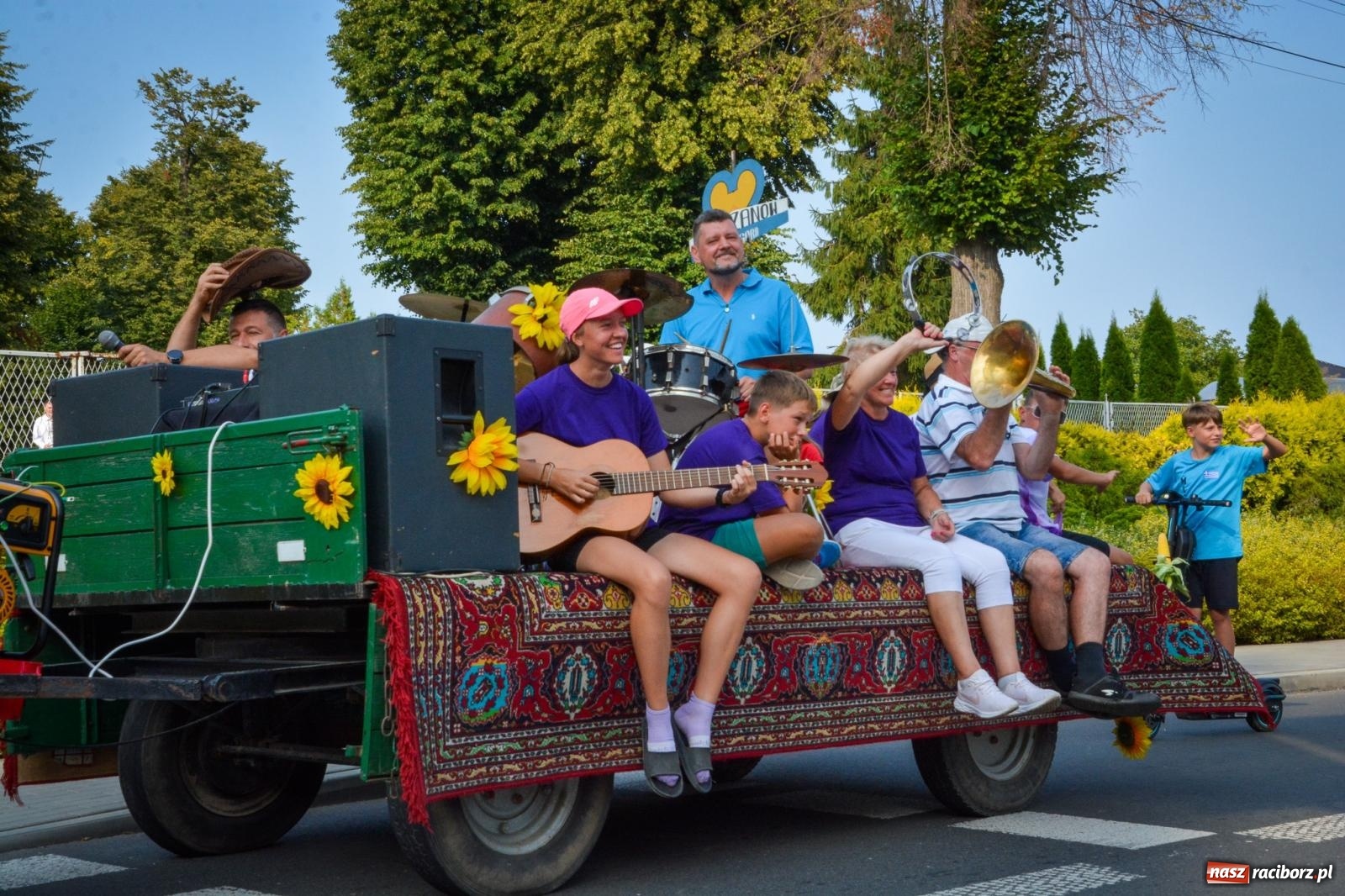 Zdjęcie w galerii na portalu naszraciborz.pl: Dożynki w Cyprzanowie rozpoczęły sezon świętowania plonów w gminie Pietrowice Wielkie wiadomości z regionu