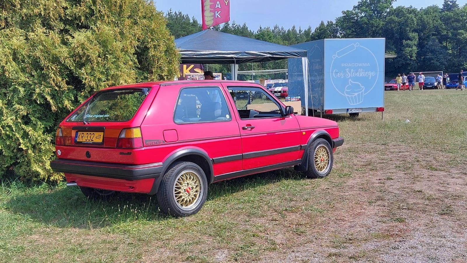 Zdjęcie w galerii na portalu naszraciborz.pl: MRfest 2025 rozgrzał Kuźnię Raciborską. Święto klasyki, tuningu i mocy [FOTO] wiadomości z regionu