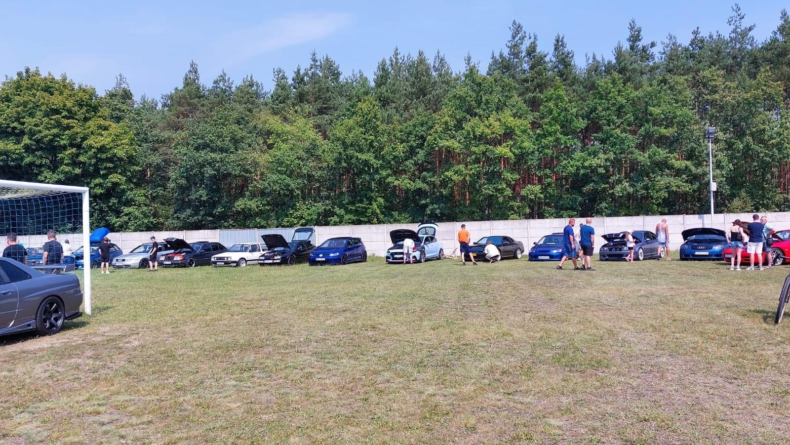 Zdjęcie w galerii na portalu naszraciborz.pl: MRfest 2025 rozgrzał Kuźnię Raciborską. Święto klasyki, tuningu i mocy [FOTO] wiadomości z regionu