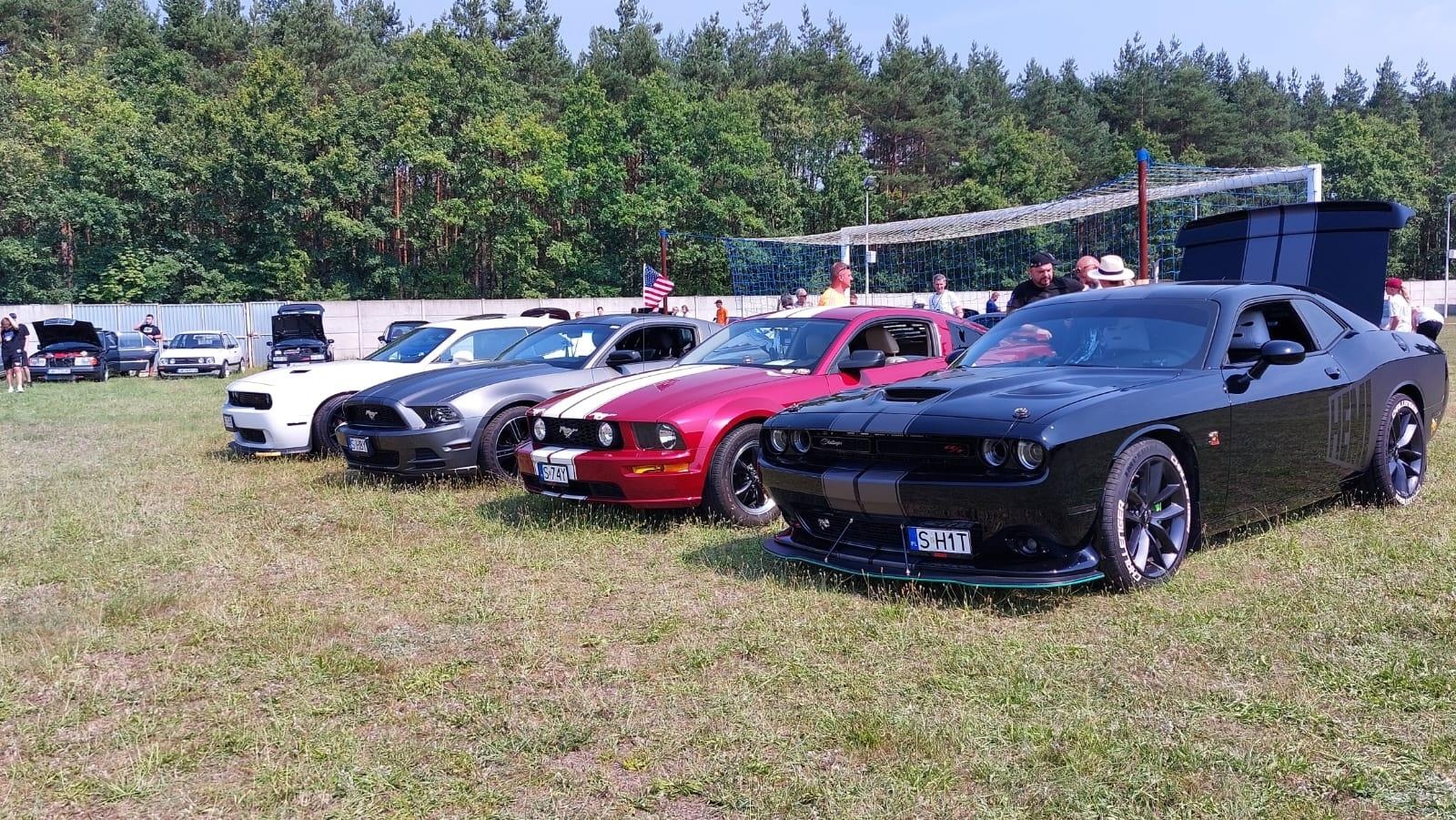 Zdjęcie w galerii na portalu naszraciborz.pl: MRfest 2025 rozgrzał Kuźnię Raciborską. Święto klasyki, tuningu i mocy [FOTO] wiadomości z regionu