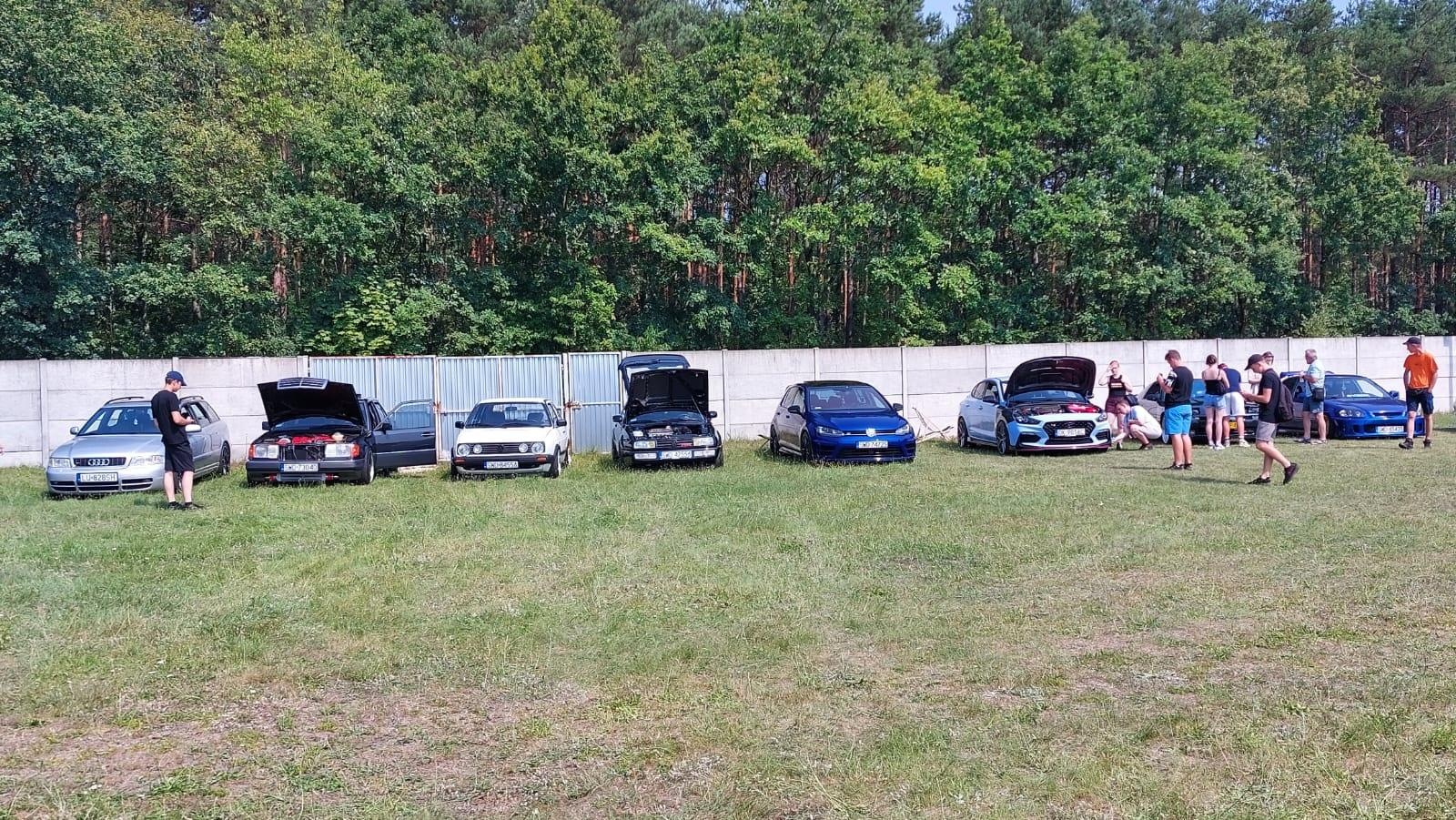 Zdjęcie w galerii na portalu naszraciborz.pl: MRfest 2025 rozgrzał Kuźnię Raciborską. Święto klasyki, tuningu i mocy [FOTO] wiadomości z regionu