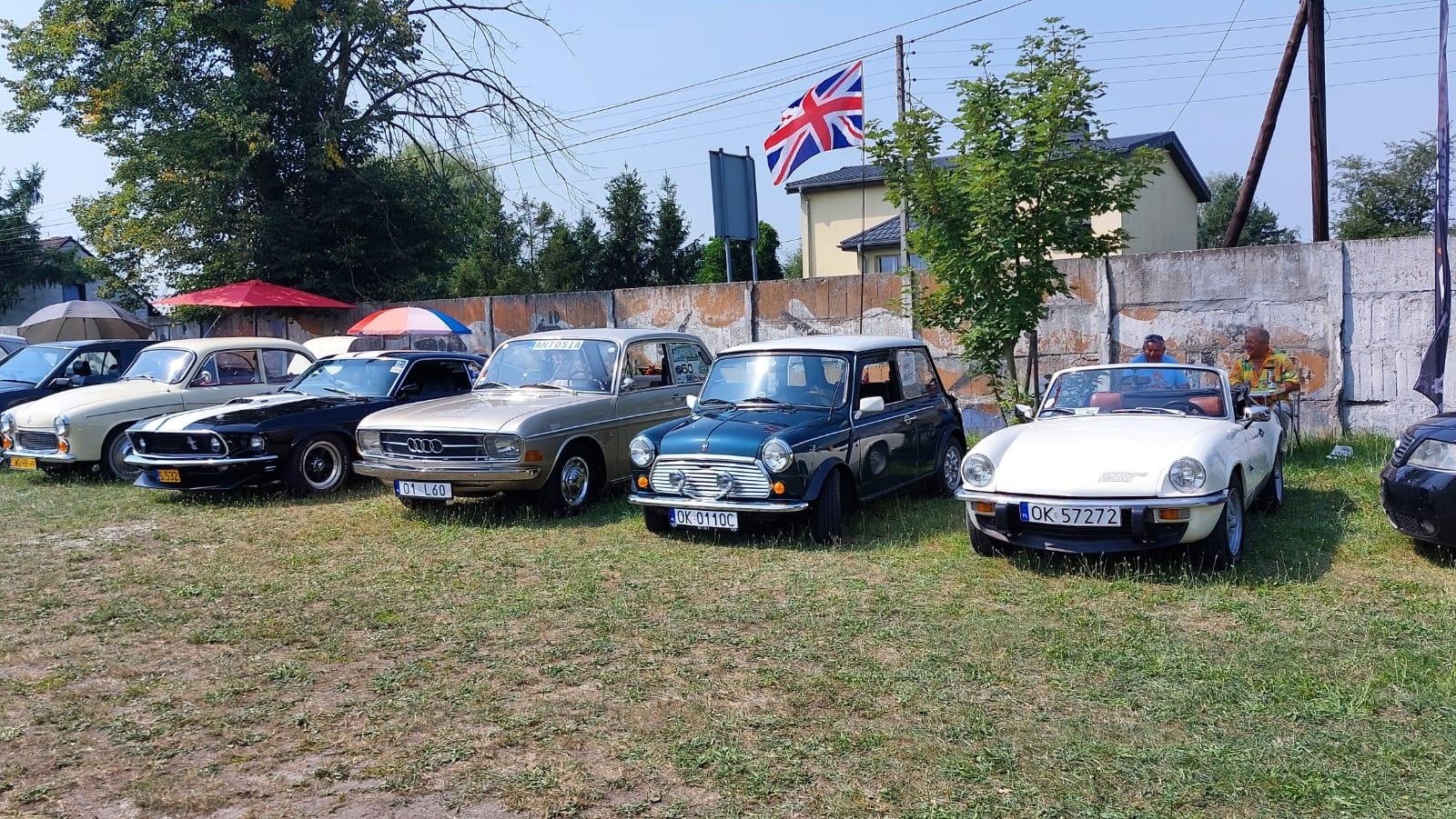 Zdjęcie w galerii na portalu naszraciborz.pl: MRfest 2025 rozgrzał Kuźnię Raciborską. Święto klasyki, tuningu i mocy [FOTO] wiadomości z regionu