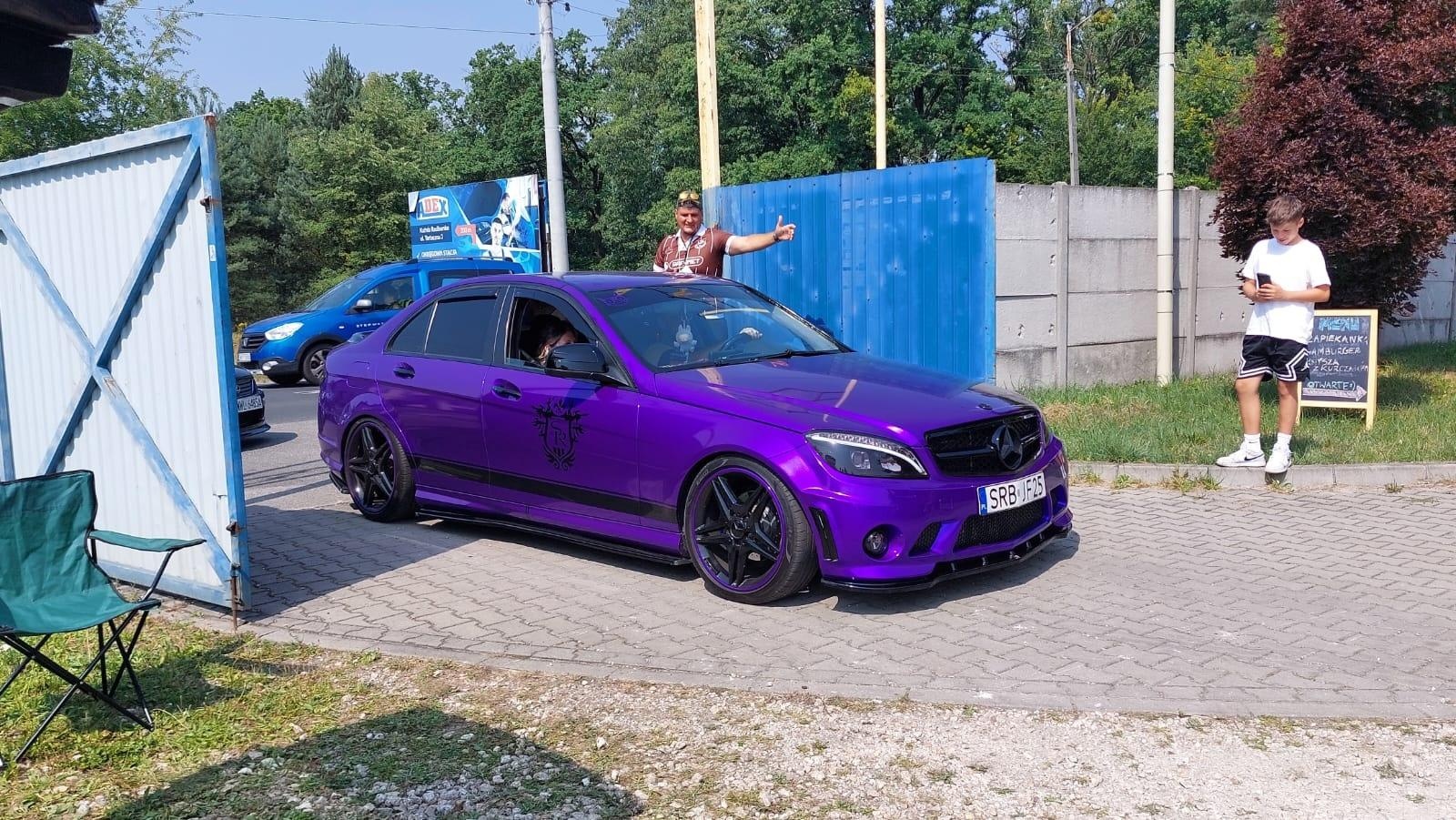 Zdjęcie w galerii na portalu naszraciborz.pl: MRfest 2025 rozgrzał Kuźnię Raciborską. Święto klasyki, tuningu i mocy [FOTO] wiadomości z regionu