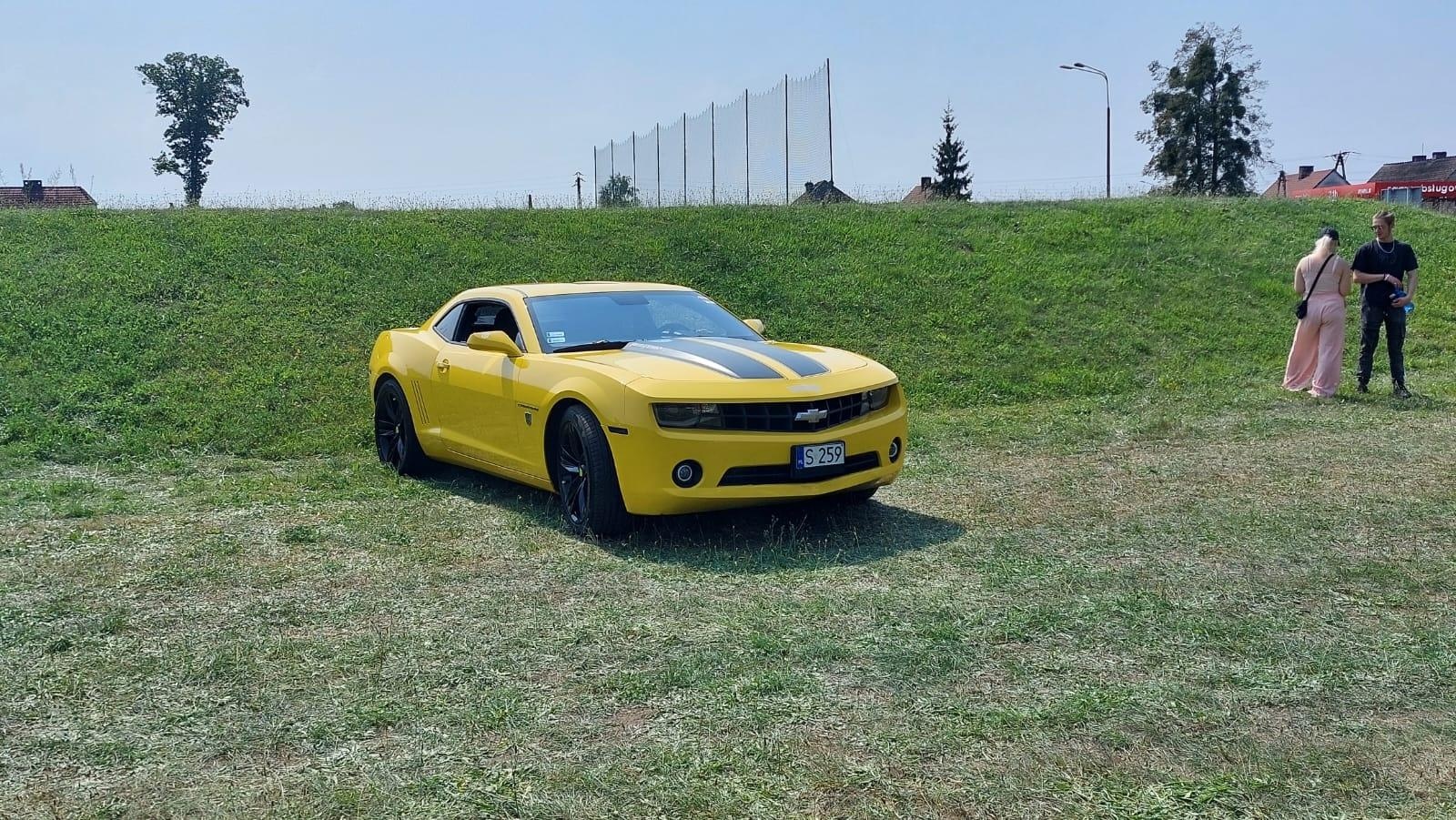 Zdjęcie w galerii na portalu naszraciborz.pl: MRfest 2025 rozgrzał Kuźnię Raciborską. Święto klasyki, tuningu i mocy [FOTO] wiadomości z regionu