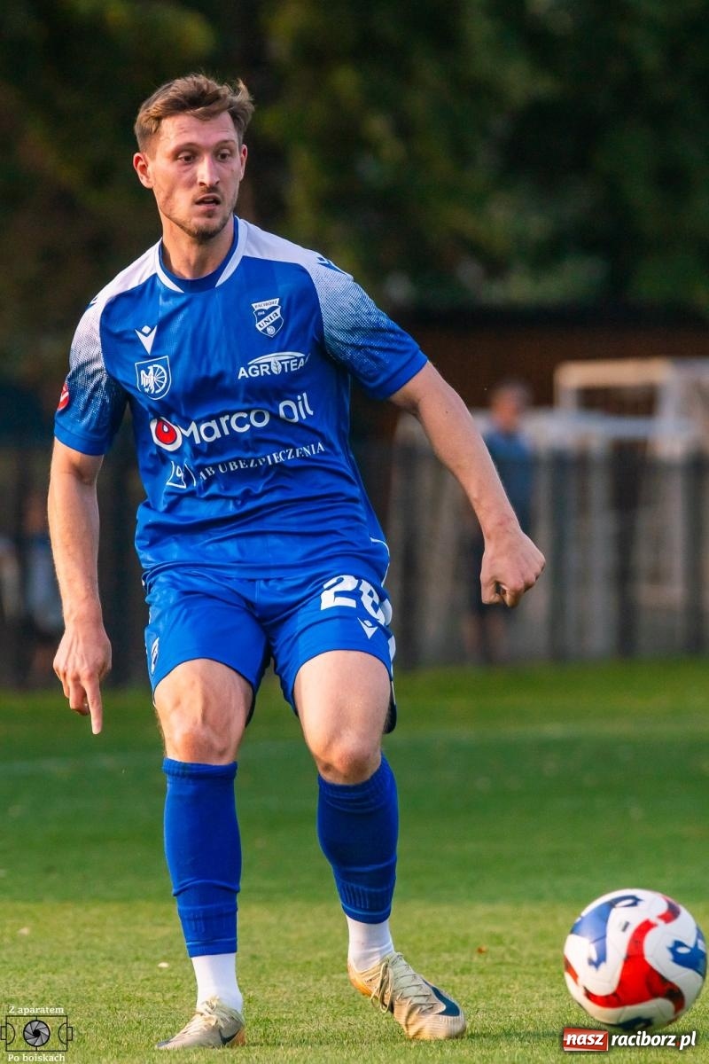 Zdjęcie w galerii na portalu naszraciborz.pl: Dwa mecze, sześć punktów. Najlepszy start Unii Racibórz od wielu lat [FOTO] wiadomości z regionu