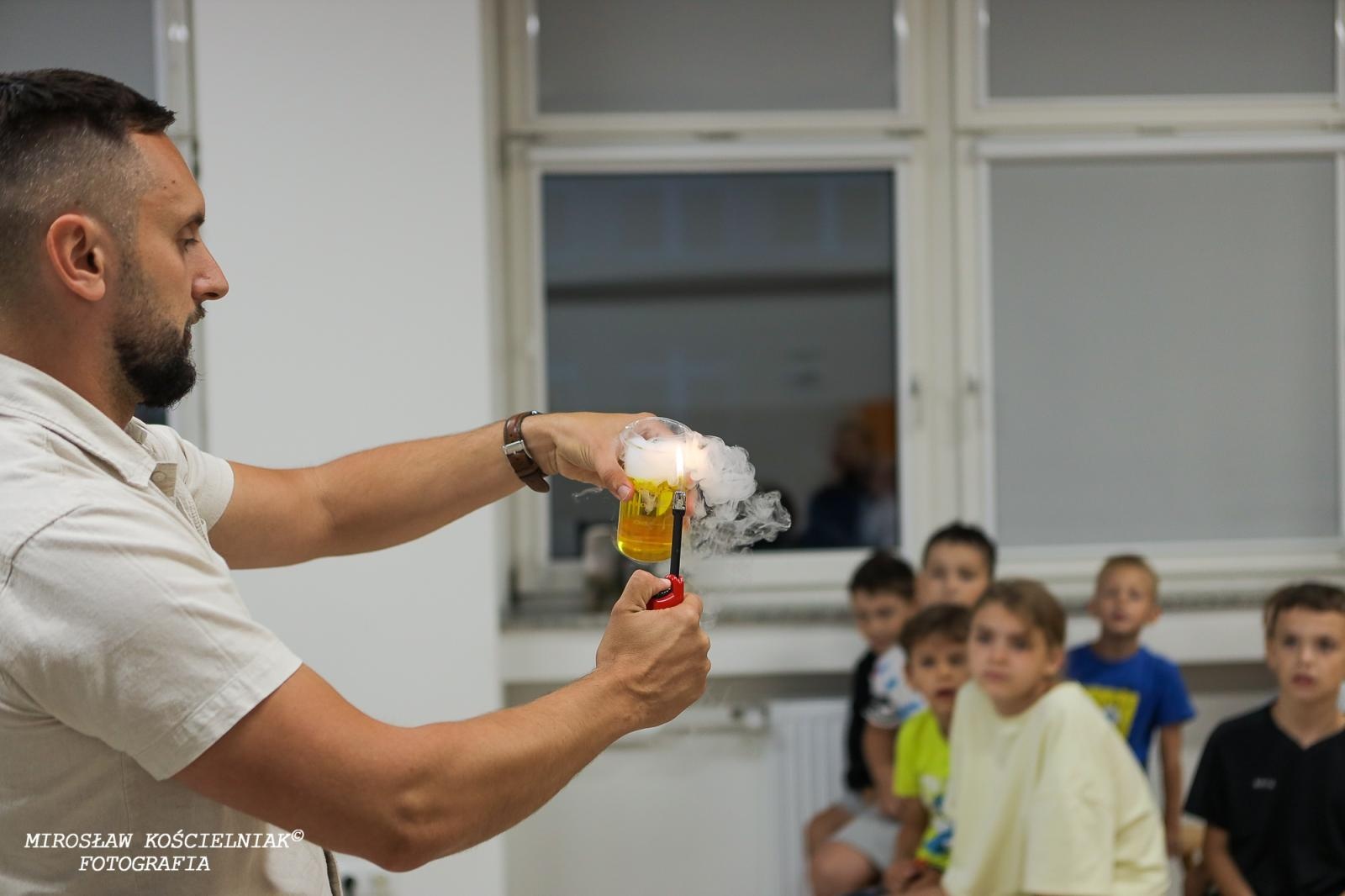 Zdjęcie w galerii na portalu naszraciborz.pl: Nocny Miszmasz w SOWA Racibórz przyciągnął pasjonatów nauki wiadomości z regionu