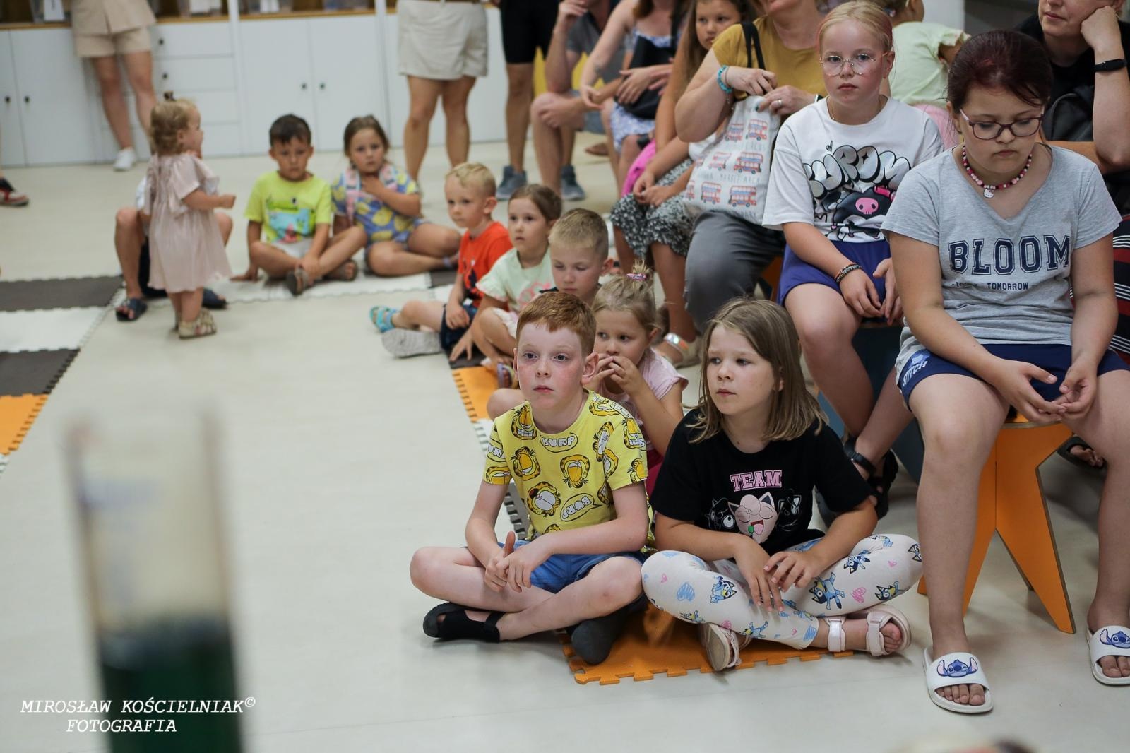 Zdjęcie w galerii na portalu naszraciborz.pl: Nocny Miszmasz w SOWA Racibórz przyciągnął pasjonatów nauki wiadomości z regionu