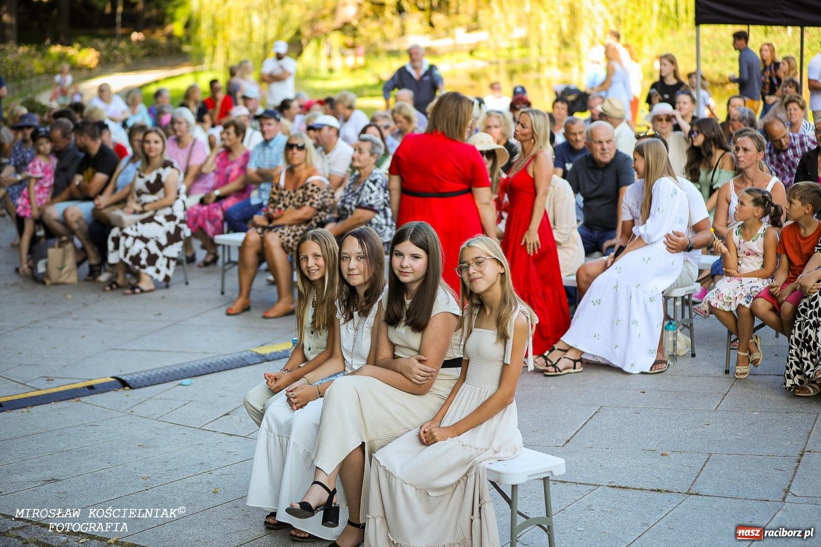 Zdjęcie w galerii na portalu naszraciborz.pl: Młode talenty na scenie parku im. Miasta Roth [FOTO i WIDEO] wiadomości z regionu