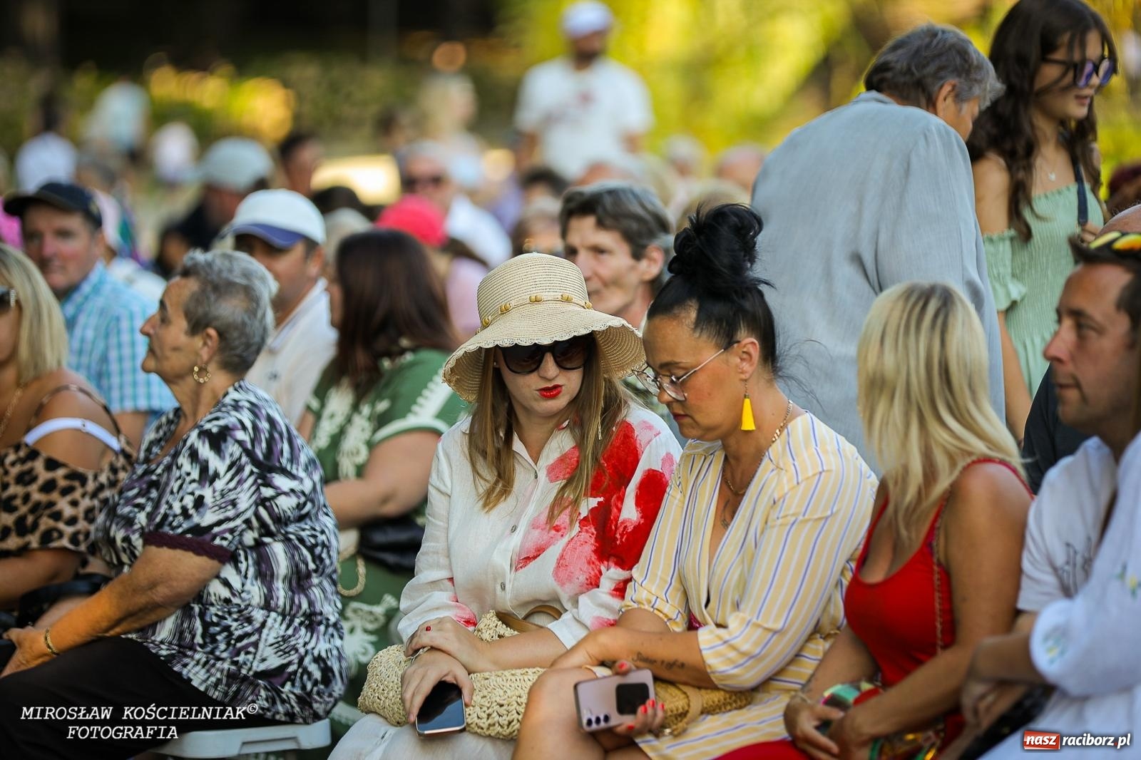 Zdjęcie w galerii na portalu naszraciborz.pl: Młode talenty na scenie parku im. Miasta Roth [FOTO i WIDEO] wiadomości z regionu