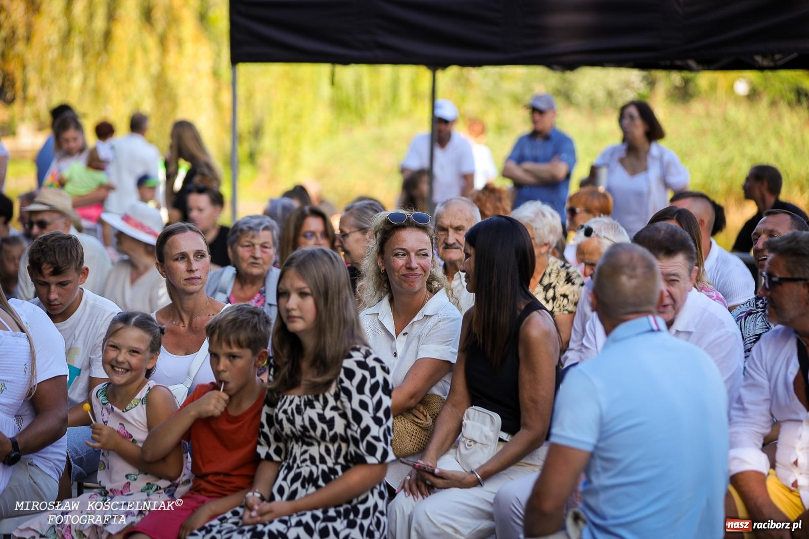 Zdjęcie w galerii na portalu naszraciborz.pl: Młode talenty na scenie parku im. Miasta Roth [FOTO i WIDEO] wiadomości z regionu