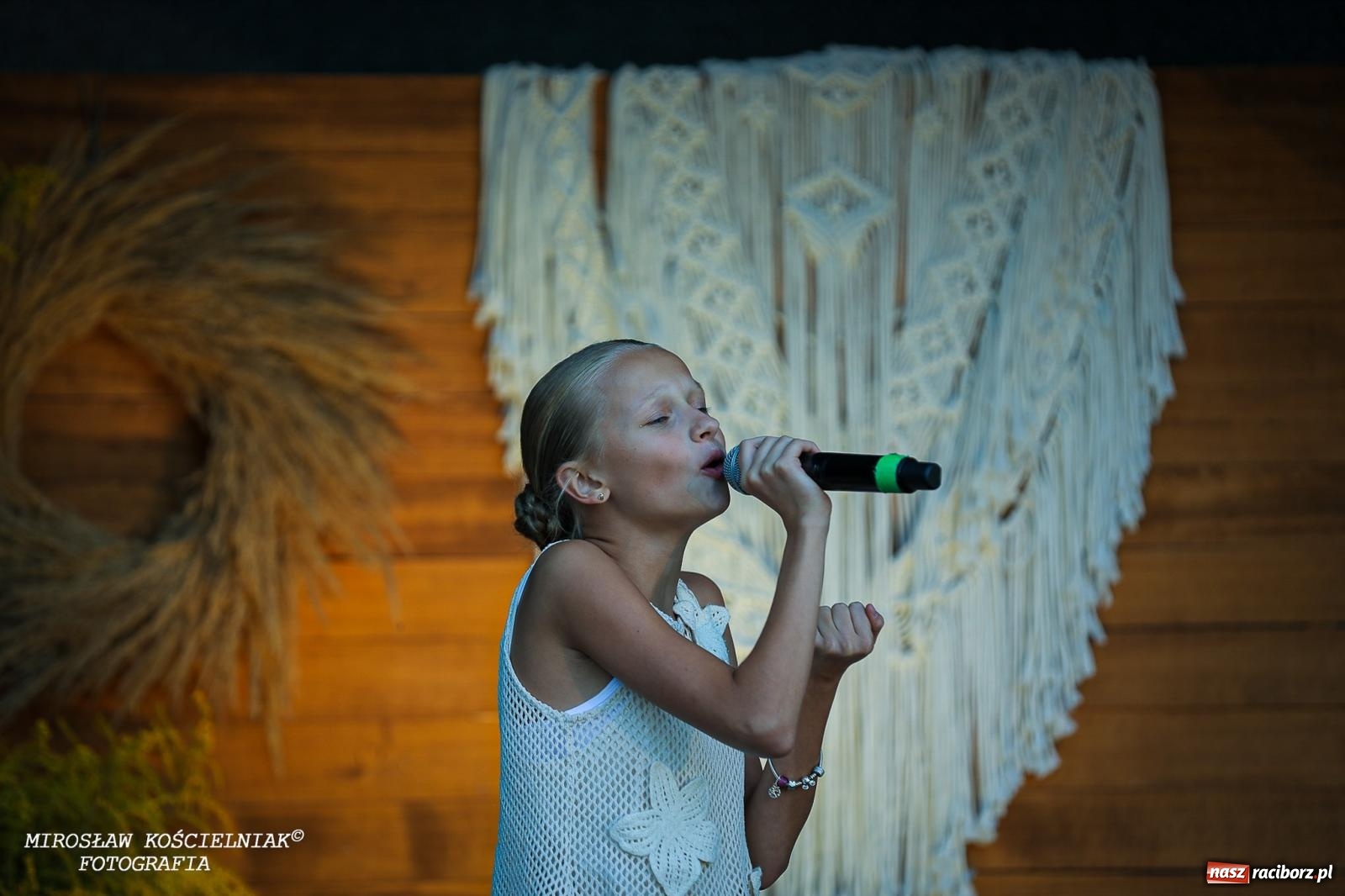 Zdjęcie w galerii na portalu naszraciborz.pl: Młode talenty na scenie parku im. Miasta Roth [FOTO i WIDEO] wiadomości z regionu