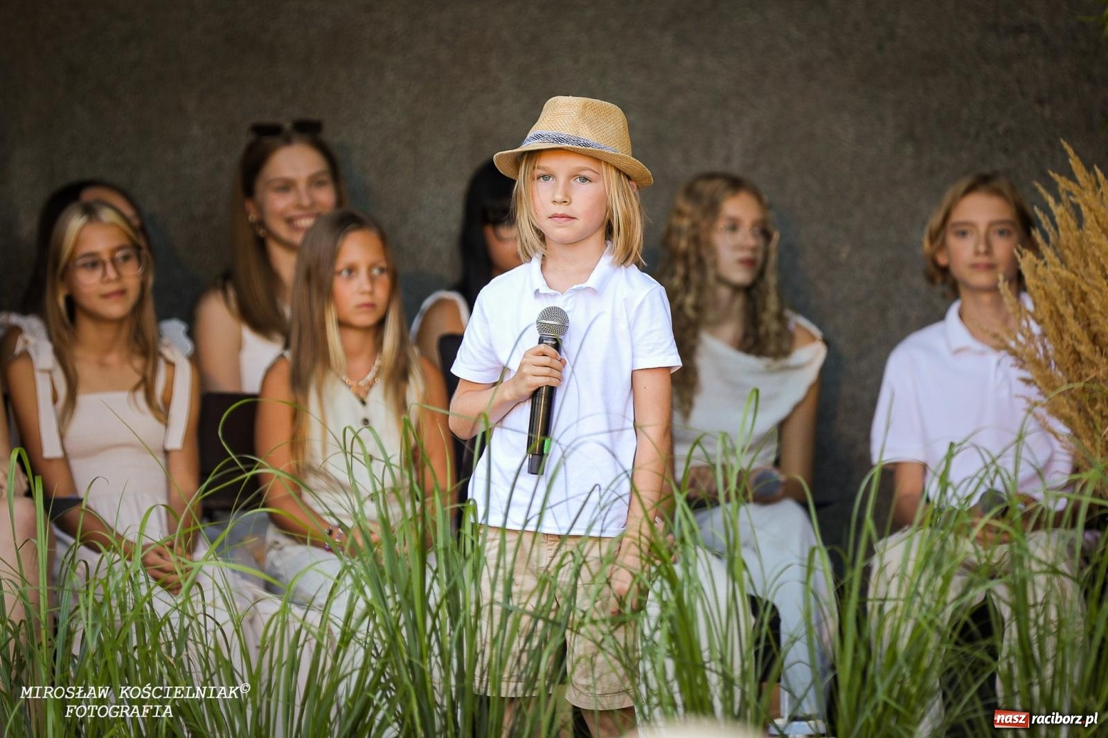 Zdjęcie w galerii na portalu naszraciborz.pl: Młode talenty na scenie parku im. Miasta Roth [FOTO i WIDEO] wiadomości z regionu
