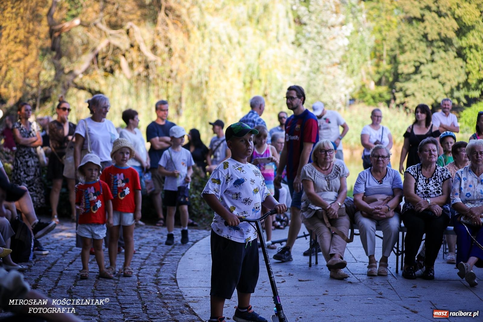 Zdjęcie w galerii na portalu naszraciborz.pl: Młode talenty na scenie parku im. Miasta Roth [FOTO i WIDEO] wiadomości z regionu