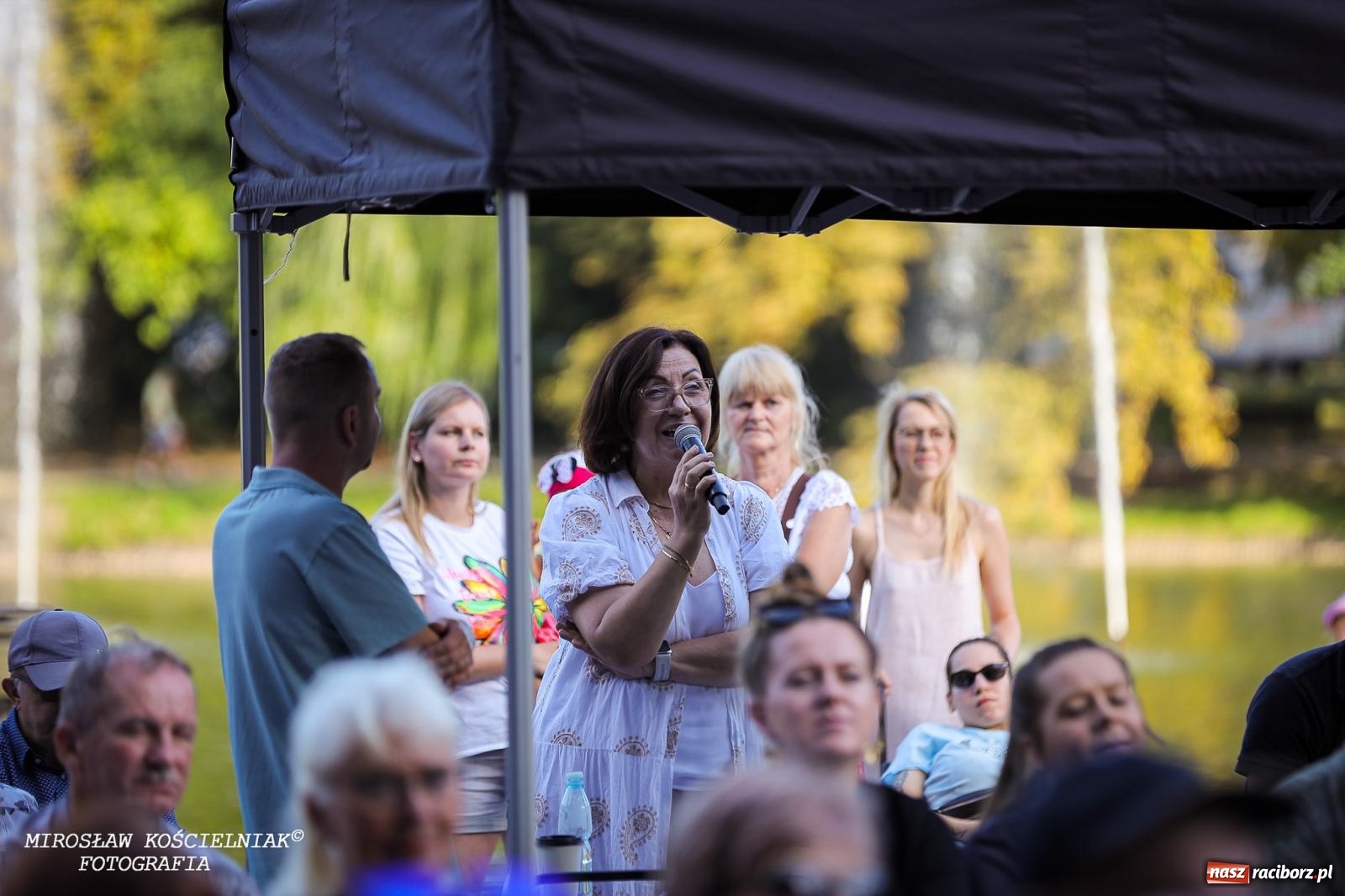 Zdjęcie w galerii na portalu naszraciborz.pl: Młode talenty na scenie parku im. Miasta Roth [FOTO i WIDEO] wiadomości z regionu