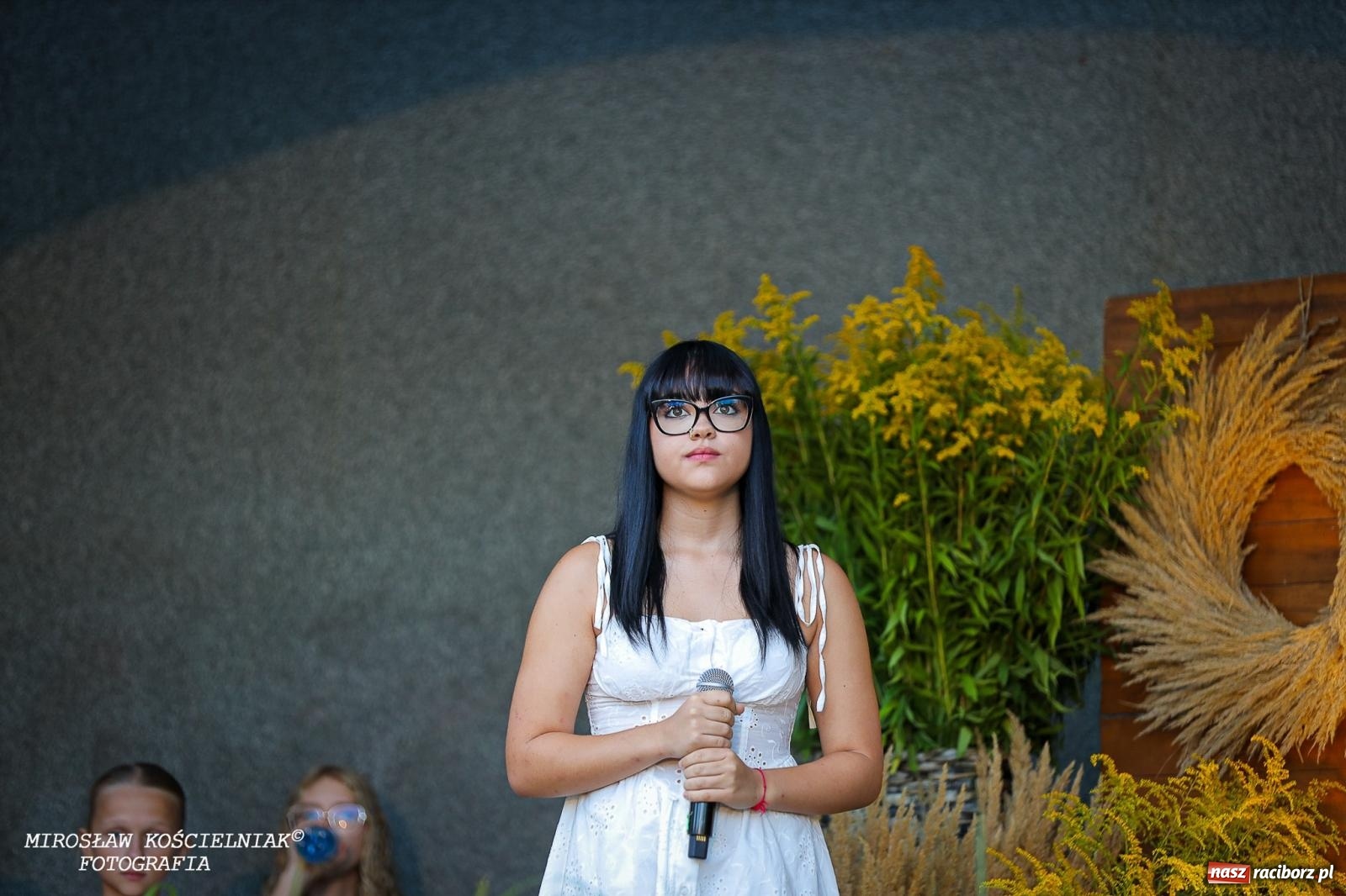 Zdjęcie w galerii na portalu naszraciborz.pl: Młode talenty na scenie parku im. Miasta Roth [FOTO i WIDEO] wiadomości z regionu