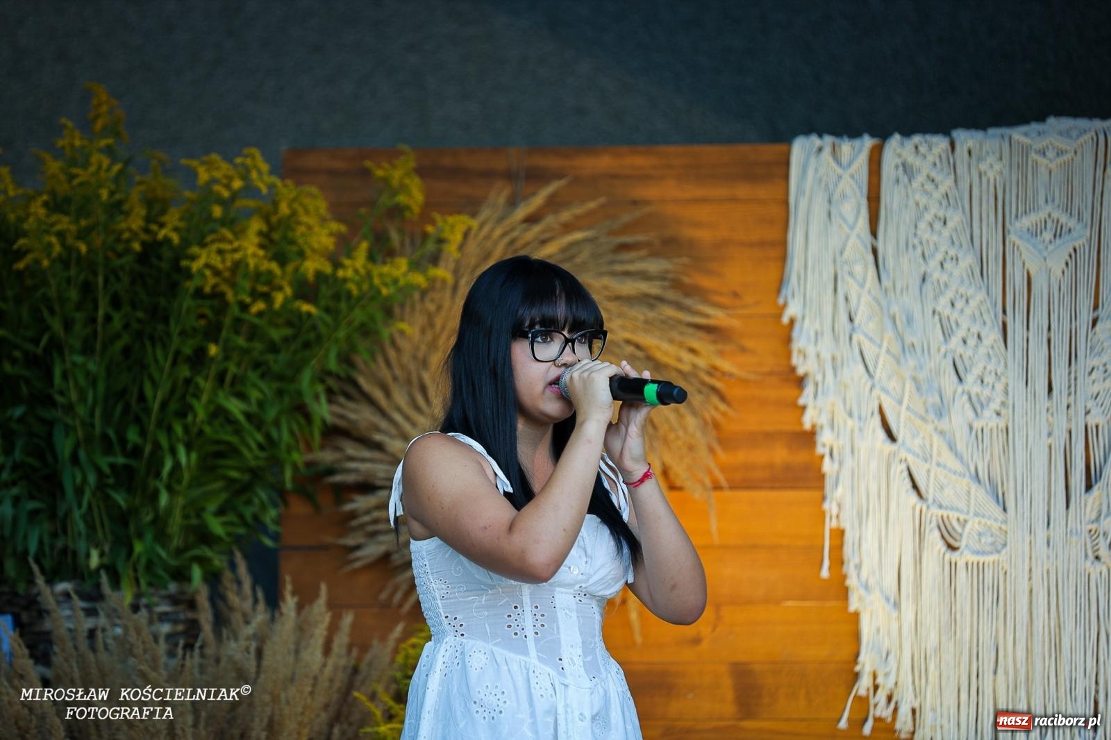 Zdjęcie w galerii na portalu naszraciborz.pl: Młode talenty na scenie parku im. Miasta Roth [FOTO i WIDEO] wiadomości z regionu