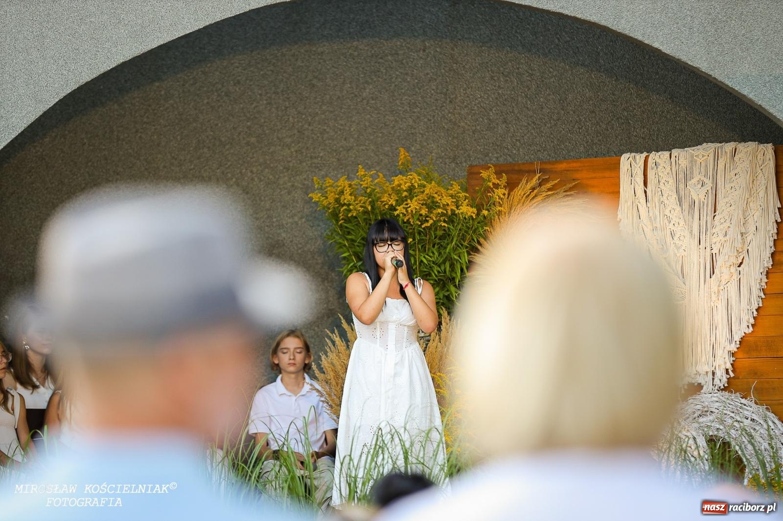 Zdjęcie w galerii na portalu naszraciborz.pl: Młode talenty na scenie parku im. Miasta Roth [FOTO i WIDEO] wiadomości z regionu