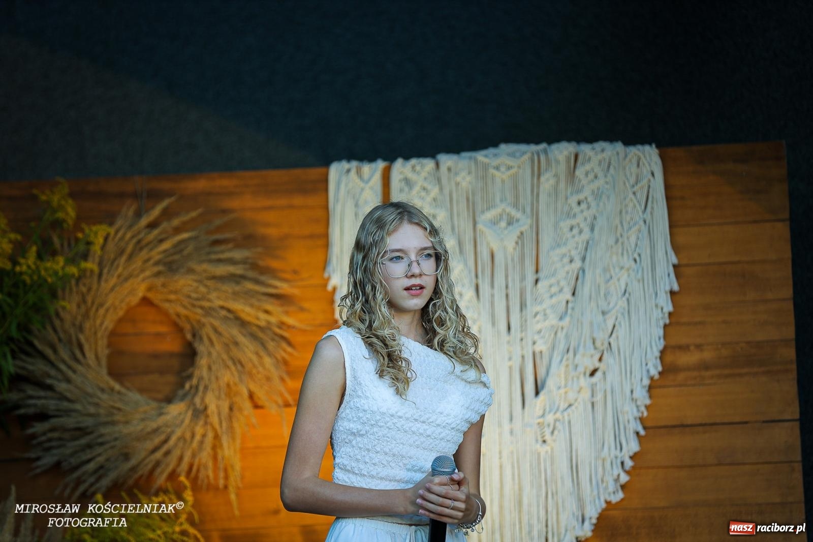 Zdjęcie w galerii na portalu naszraciborz.pl: Młode talenty na scenie parku im. Miasta Roth [FOTO i WIDEO] wiadomości z regionu