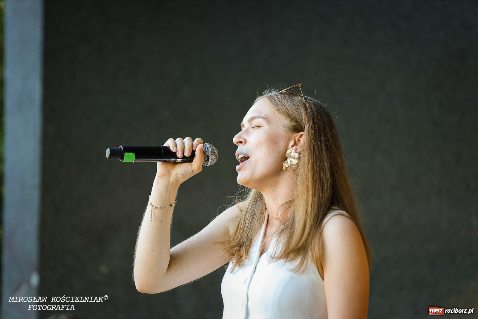 Zdjęcie w galerii na portalu naszraciborz.pl: Młode talenty na scenie parku im. Miasta Roth [FOTO i WIDEO] wiadomości z regionu