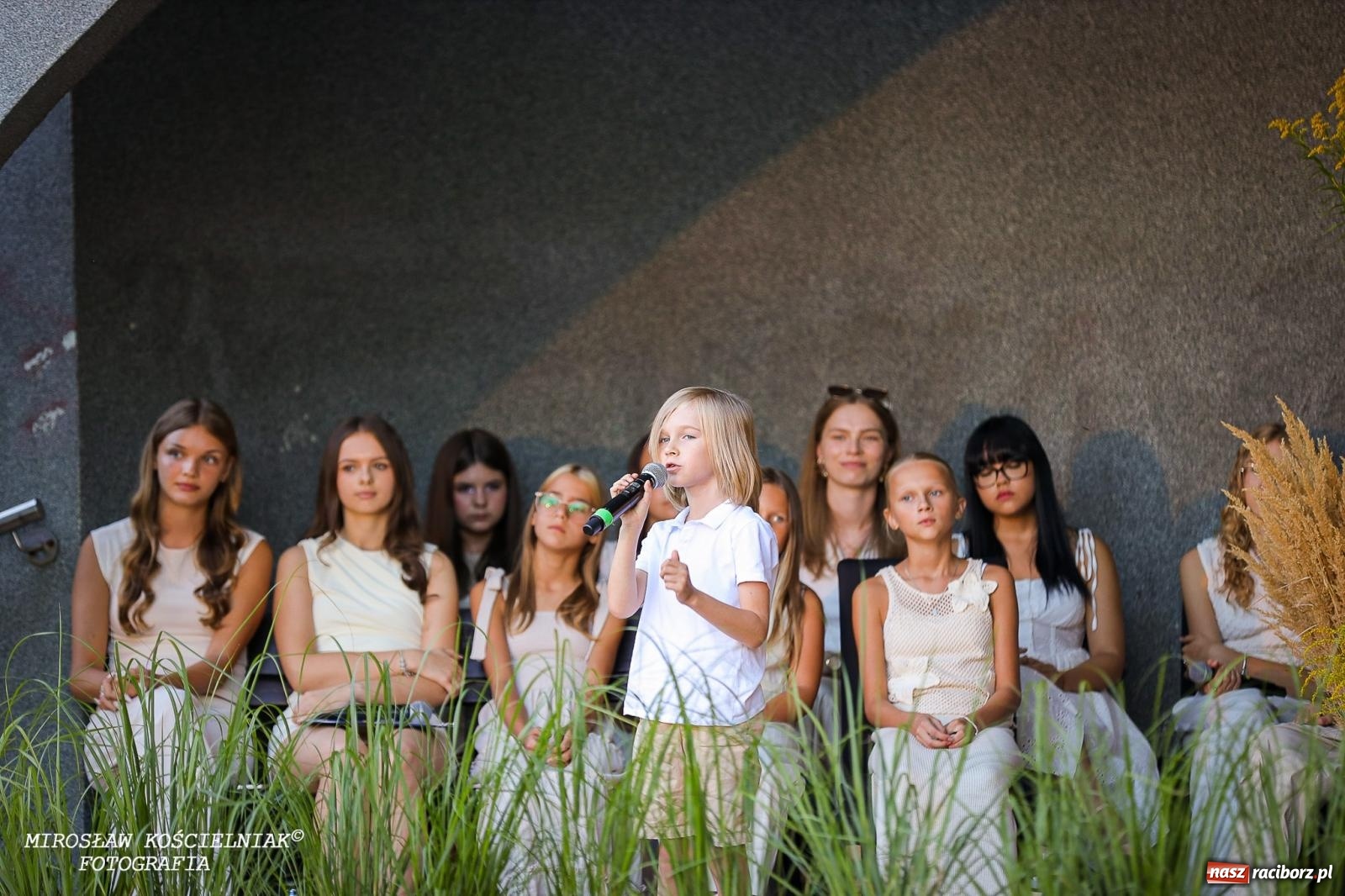 Zdjęcie w galerii na portalu naszraciborz.pl: Młode talenty na scenie parku im. Miasta Roth [FOTO i WIDEO] wiadomości z regionu