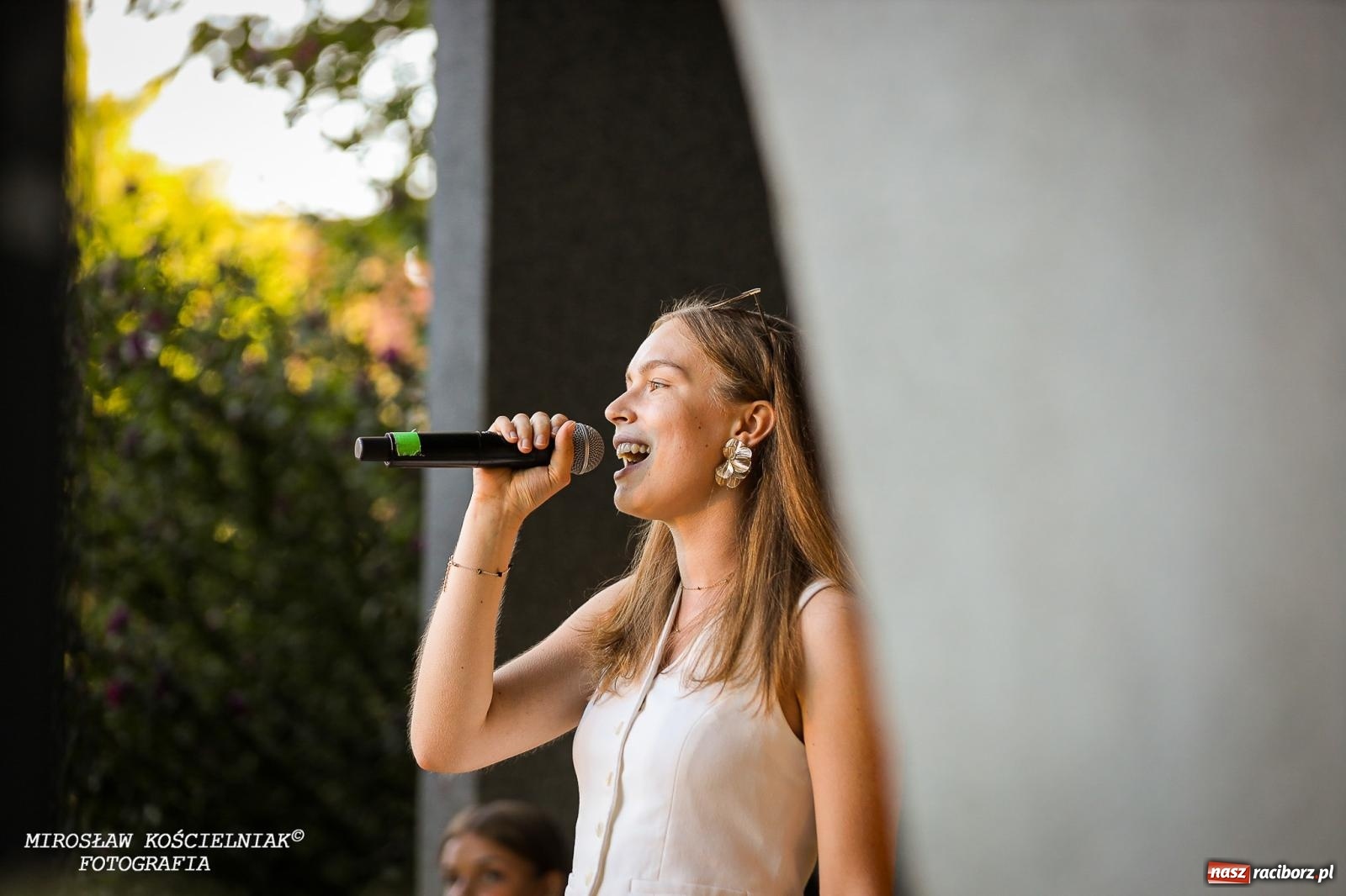 Zdjęcie w galerii na portalu naszraciborz.pl: Młode talenty na scenie parku im. Miasta Roth [FOTO i WIDEO] wiadomości z regionu
