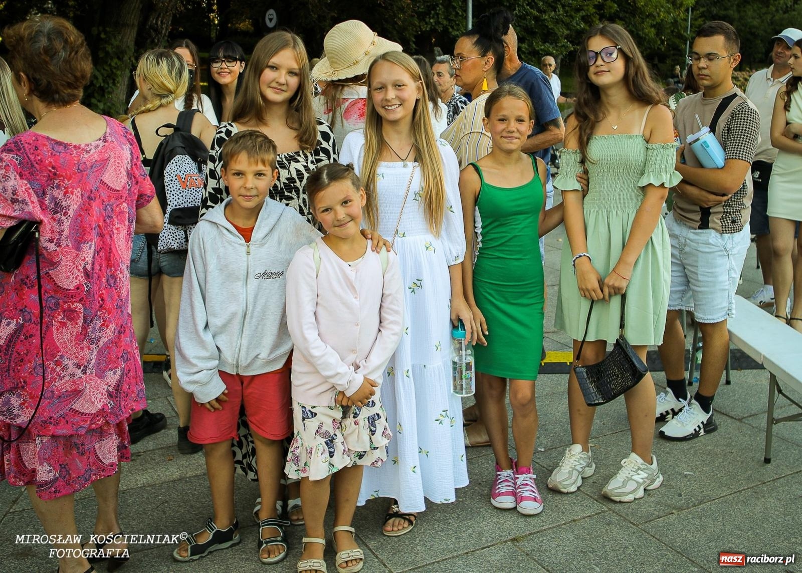 Zdjęcie w galerii na portalu naszraciborz.pl: Młode talenty na scenie parku im. Miasta Roth [FOTO i WIDEO] wiadomości z regionu