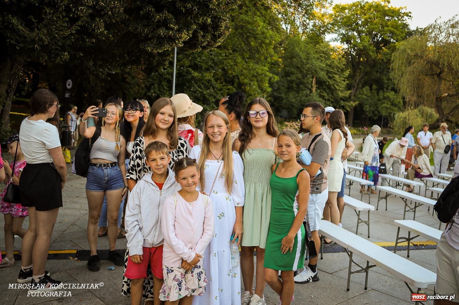 Zdjęcie w galerii na portalu naszraciborz.pl: Młode talenty na scenie parku im. Miasta Roth [FOTO i WIDEO] wiadomości z regionu