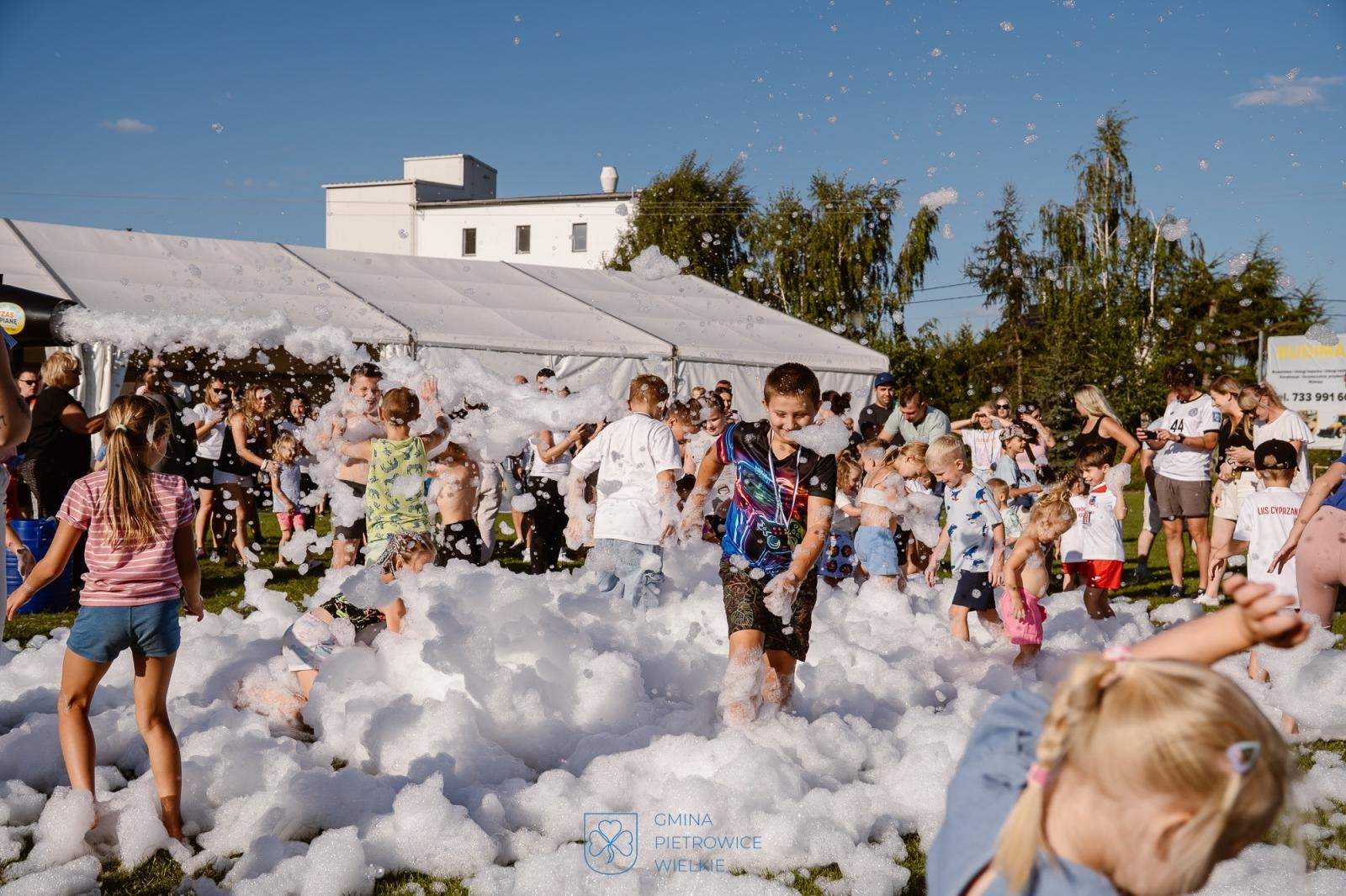 Zdjęcie w galerii na portalu naszraciborz.pl: Cyprzanów świętował dożynki – sport, muzyka i dobra zabawa wiadomości z regionu