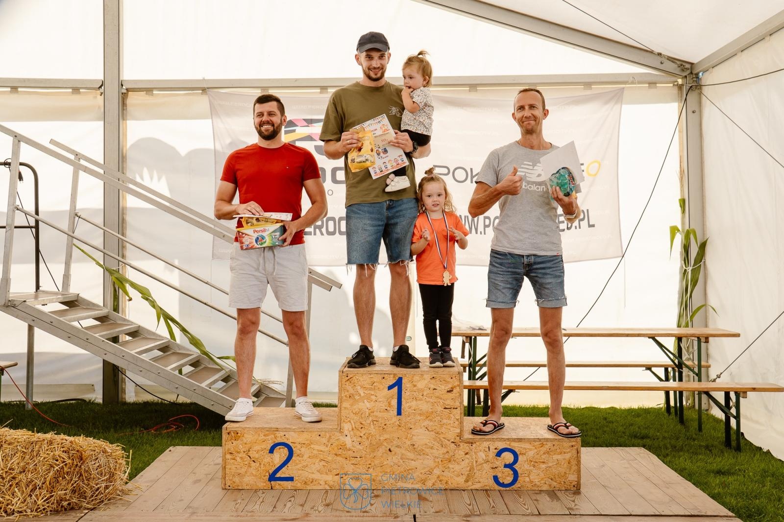 Zdjęcie w galerii na portalu naszraciborz.pl: Cyprzanów świętował dożynki – sport, muzyka i dobra zabawa wiadomości z regionu