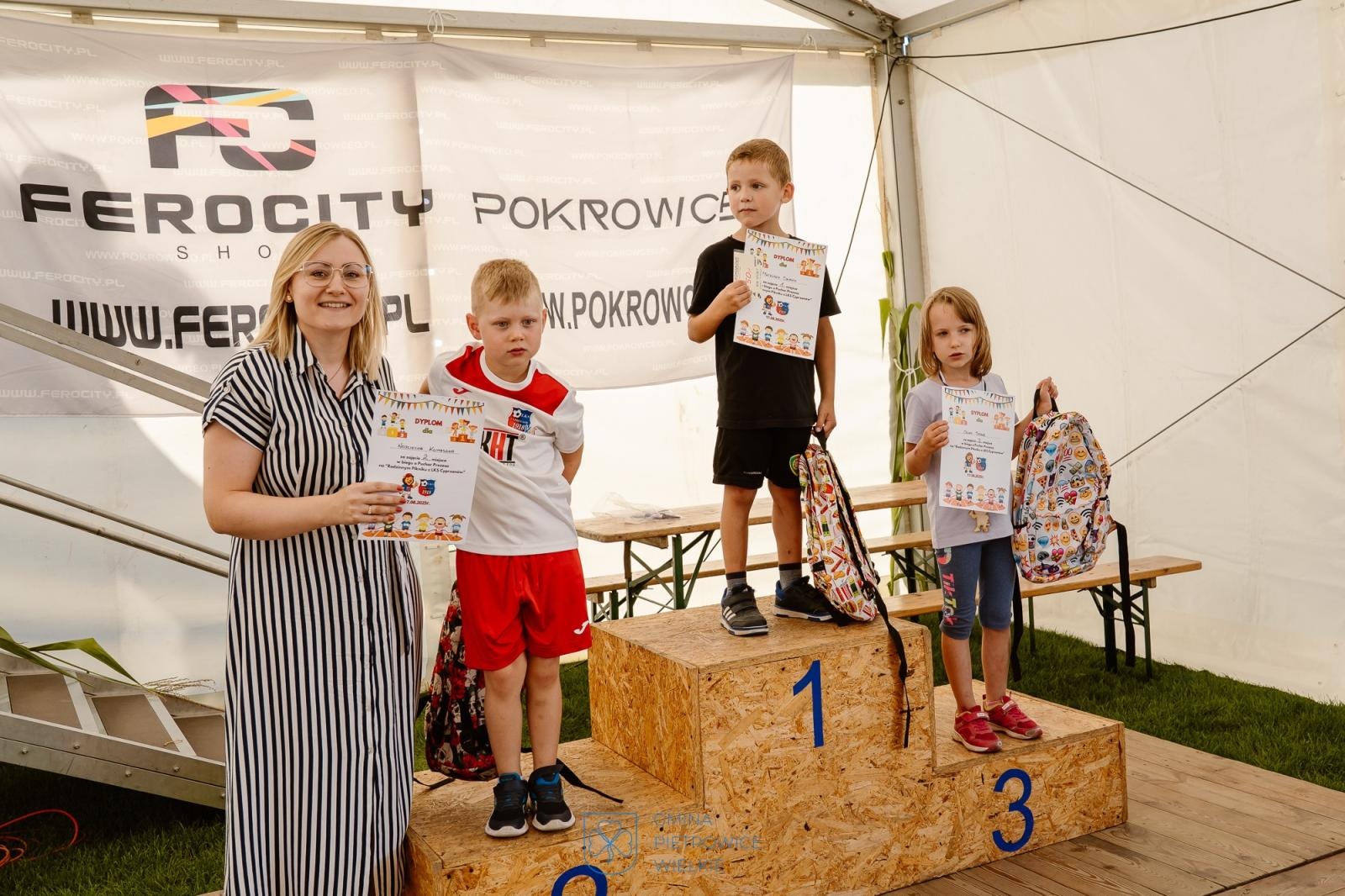 Zdjęcie w galerii na portalu naszraciborz.pl: Cyprzanów świętował dożynki – sport, muzyka i dobra zabawa wiadomości z regionu